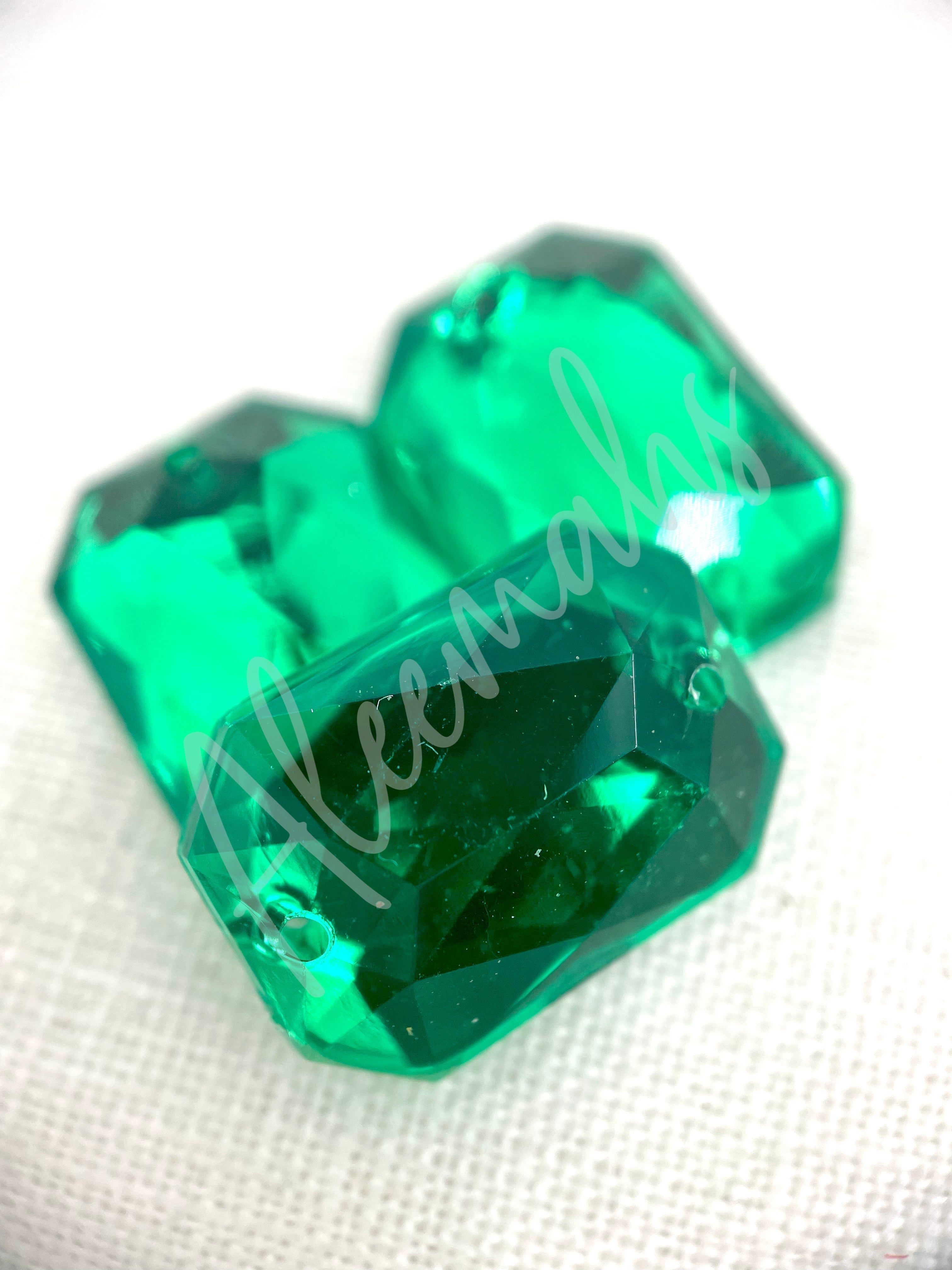 Emerald Rectangle Acrylic Jewel