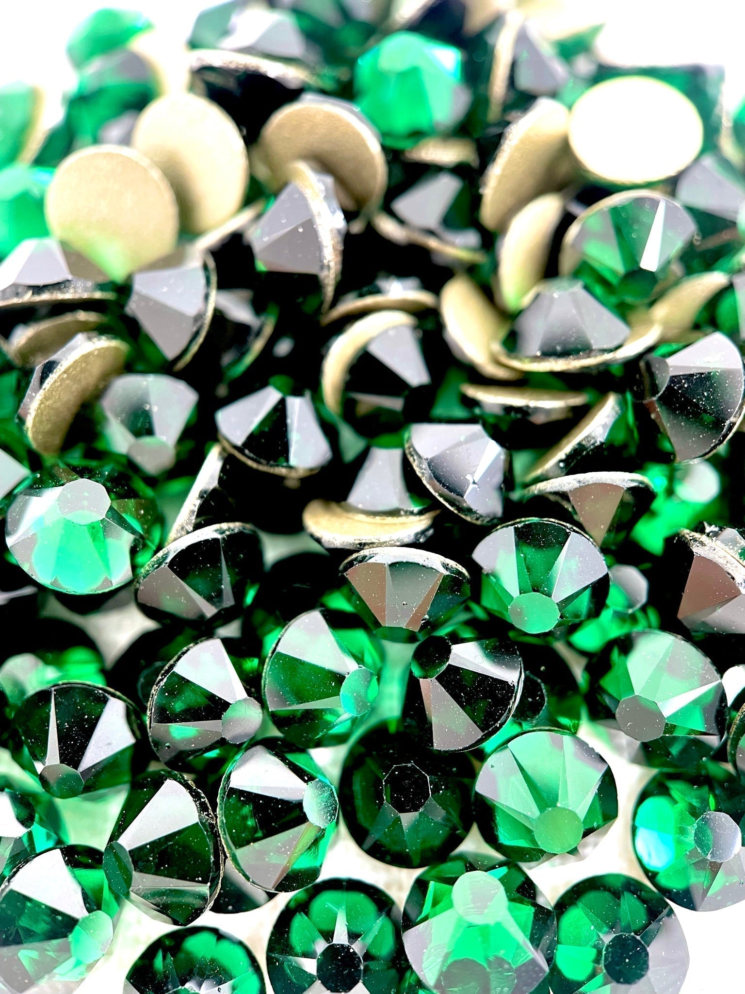 Luxe Emerald Flatback - Aleemahs