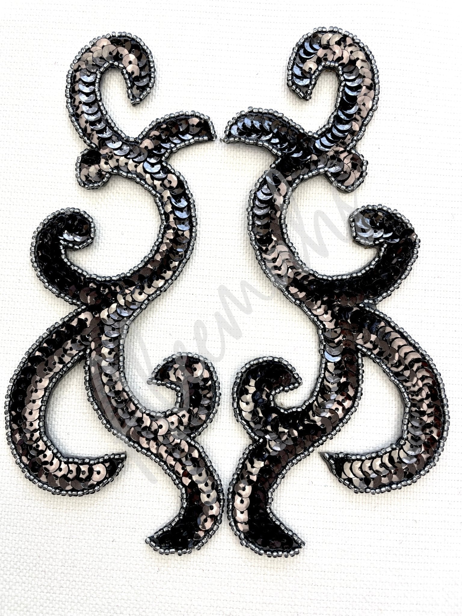 P - 044 Dark Metallic Pewter sequin and bead pair - Aleemahs