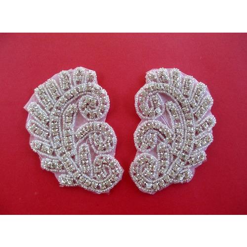 R - 097 Rhinestone pair - Aleemahs