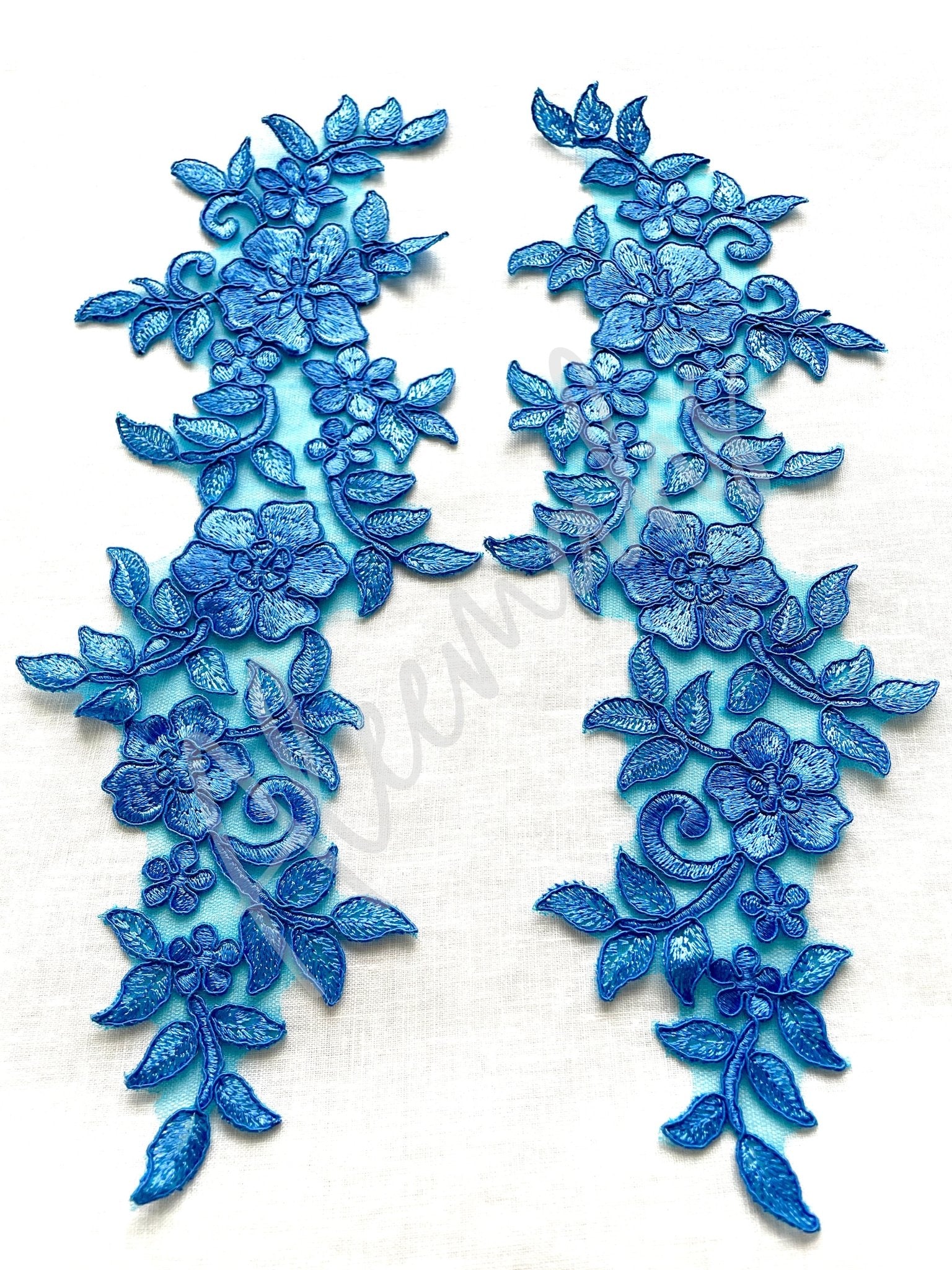 LA - 025: Blue lace pair - Aleemahs