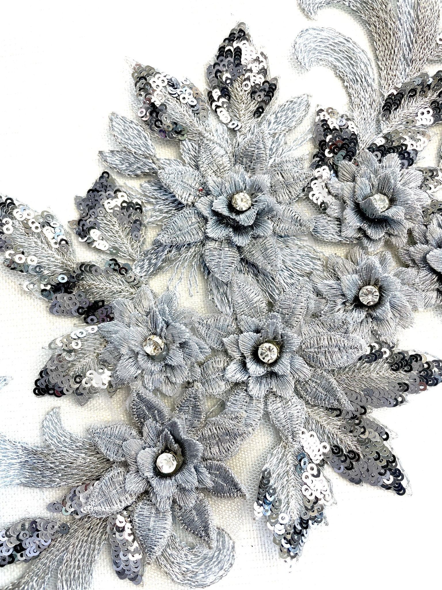 LA - 035: Large 3D applique with sequins: Silver - Aleemahs