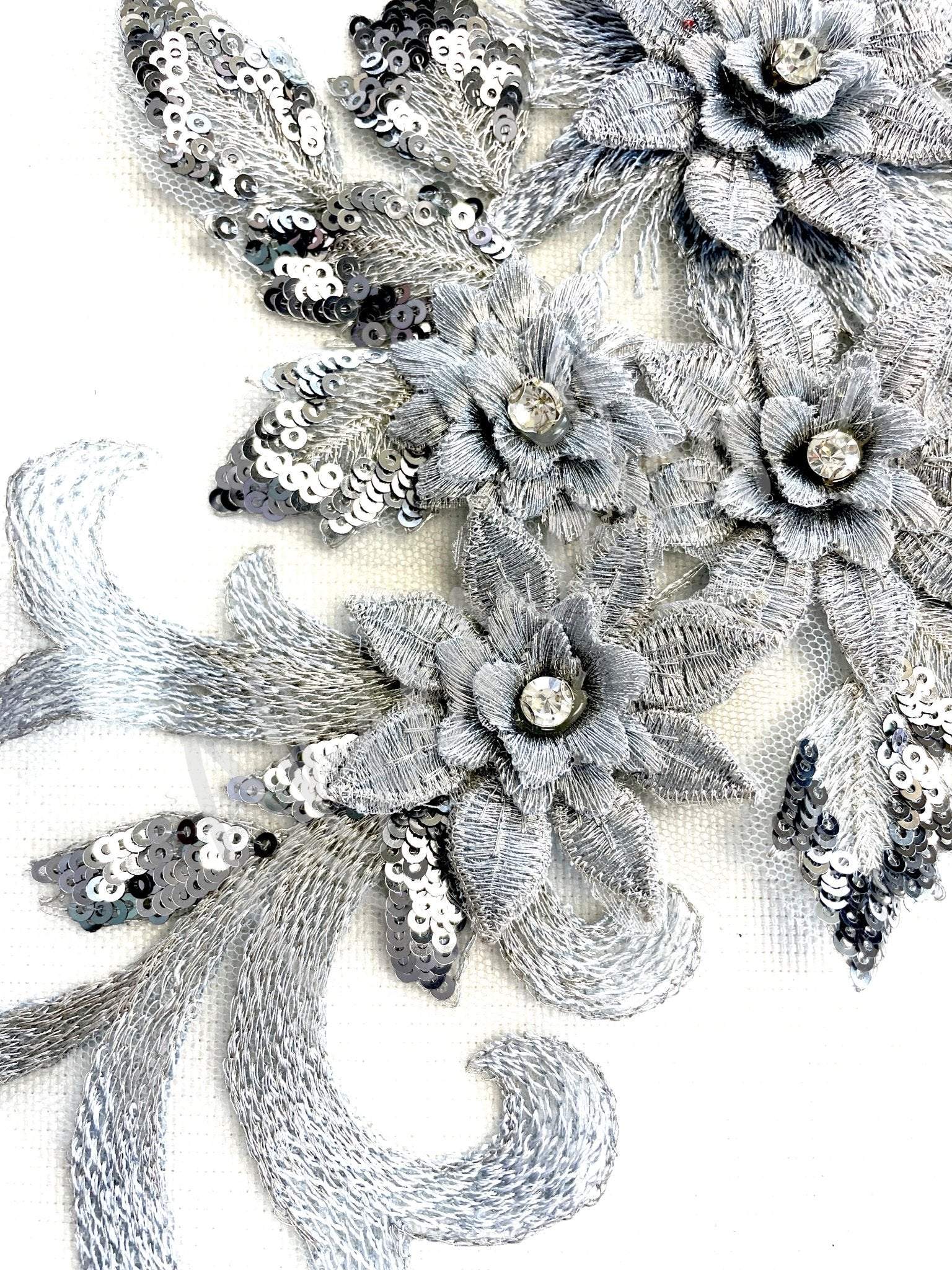 LA - 035: Large 3D applique with sequins: Silver - Aleemahs
