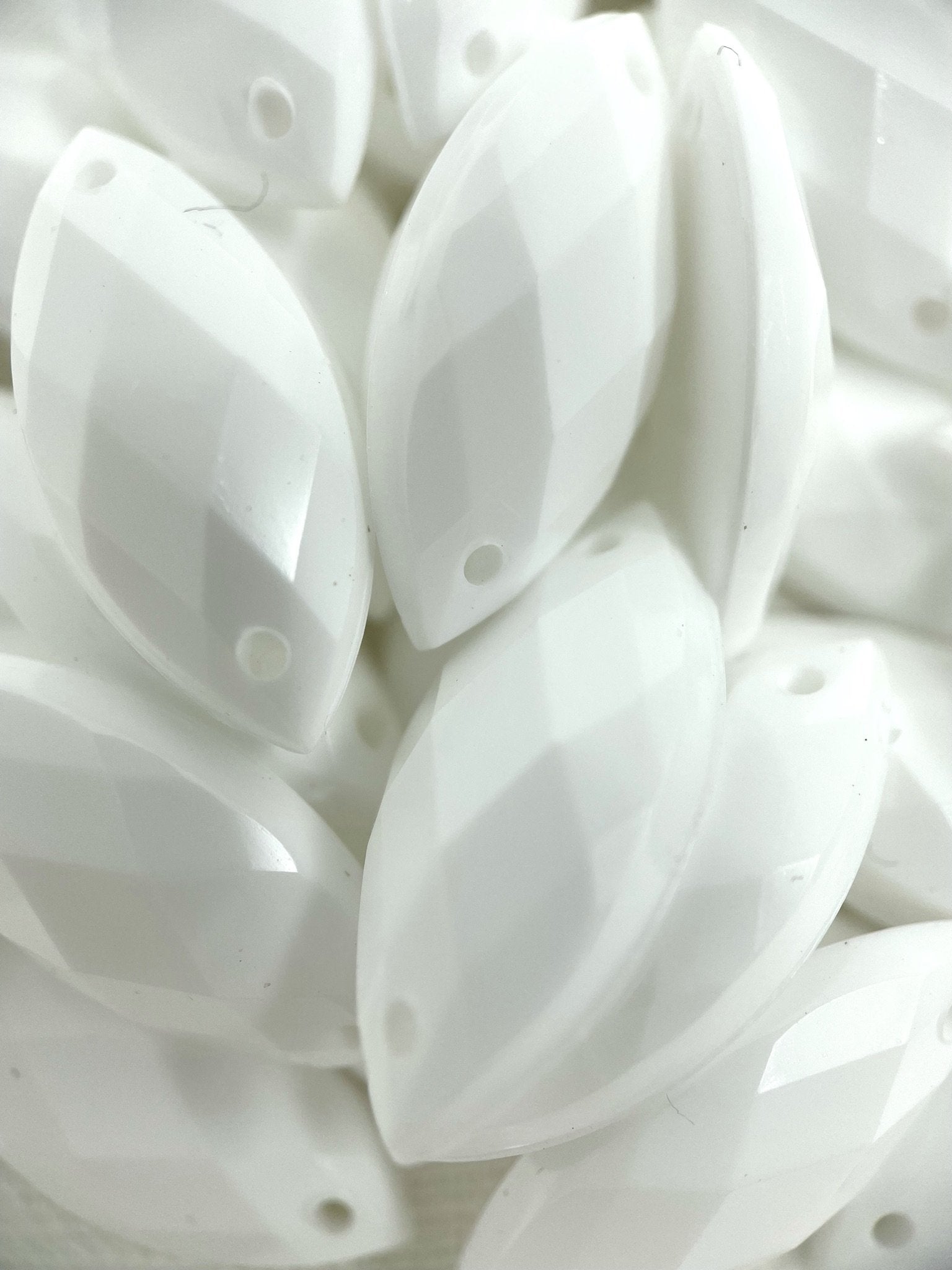 White Eye Acrylic Jewel - Aleemahs