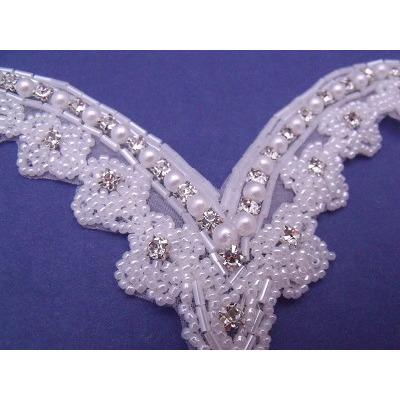A-082: White bead and rhinestones applique withPearl bead drop