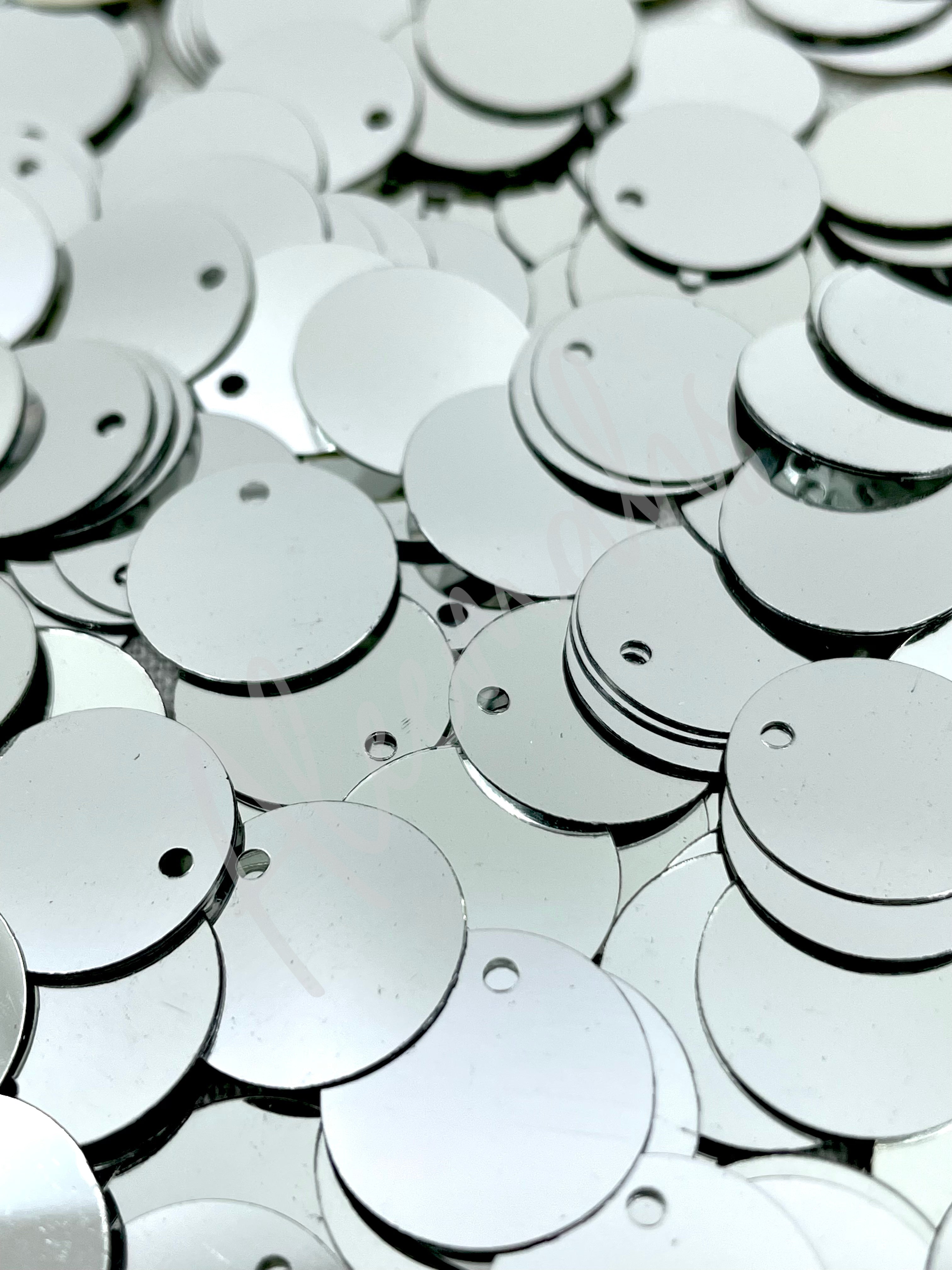 Paillette_silver.jpg