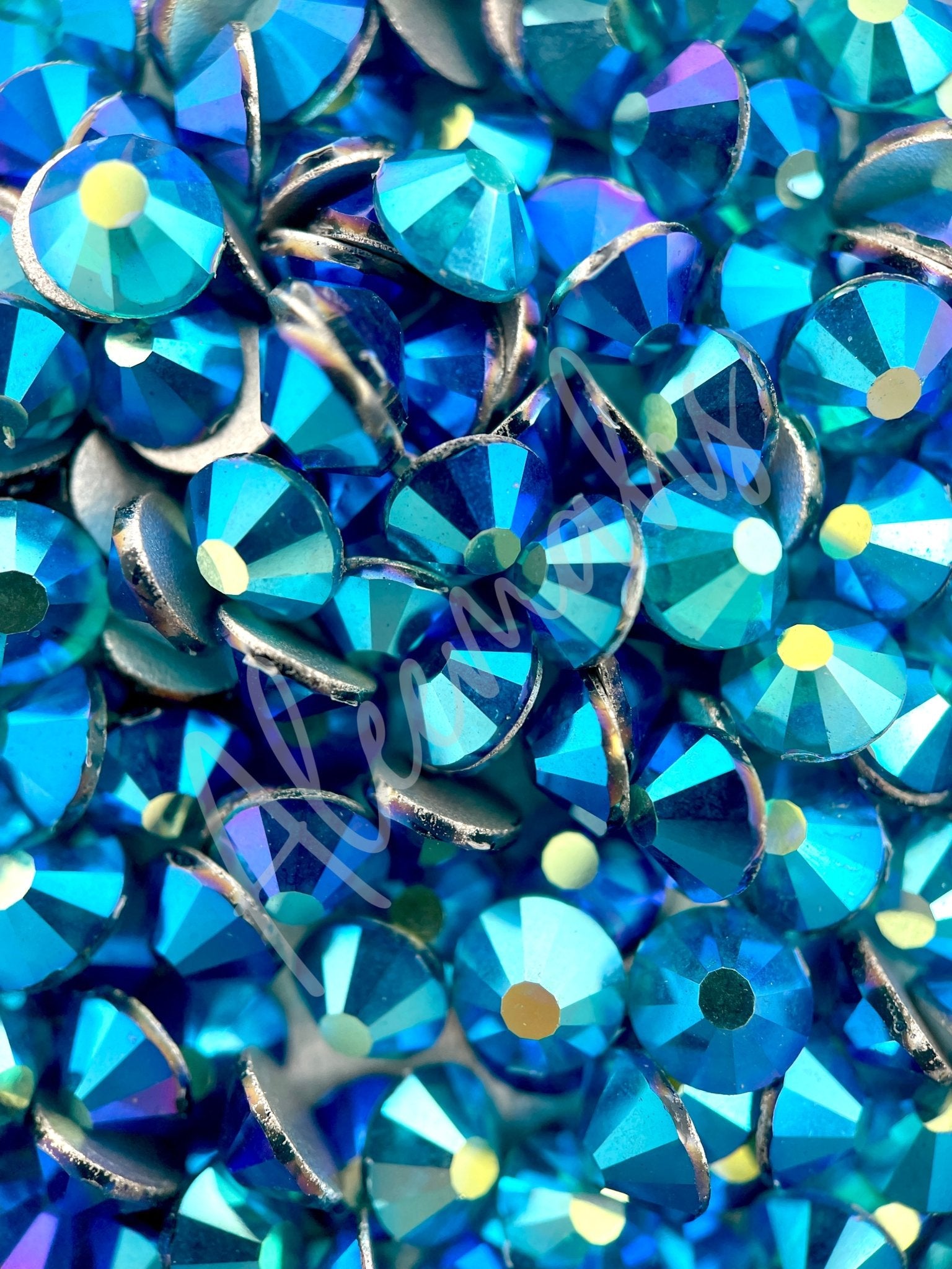 Blue Zircon AB Flatback - Aleemahs