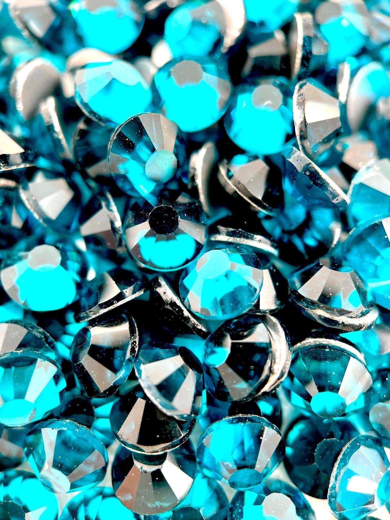 Blue Zircon Flatback - Aleemahs
