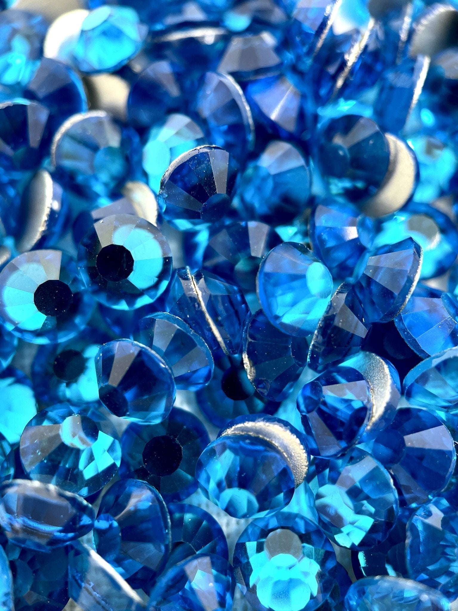 Capri Blue Hot Fix - Aleemahs