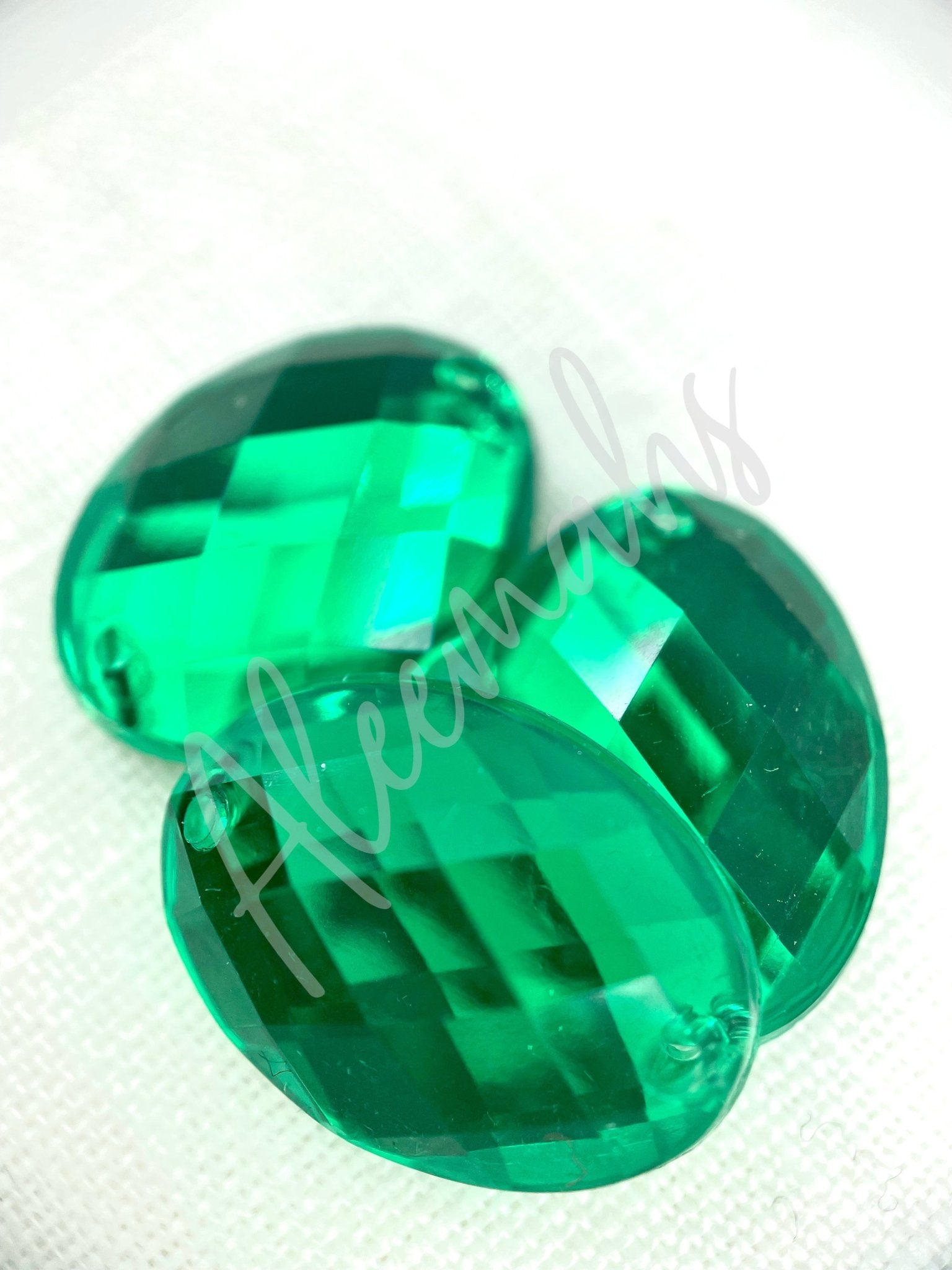 Emerald Oval Acrylic Jewel - Aleemahs