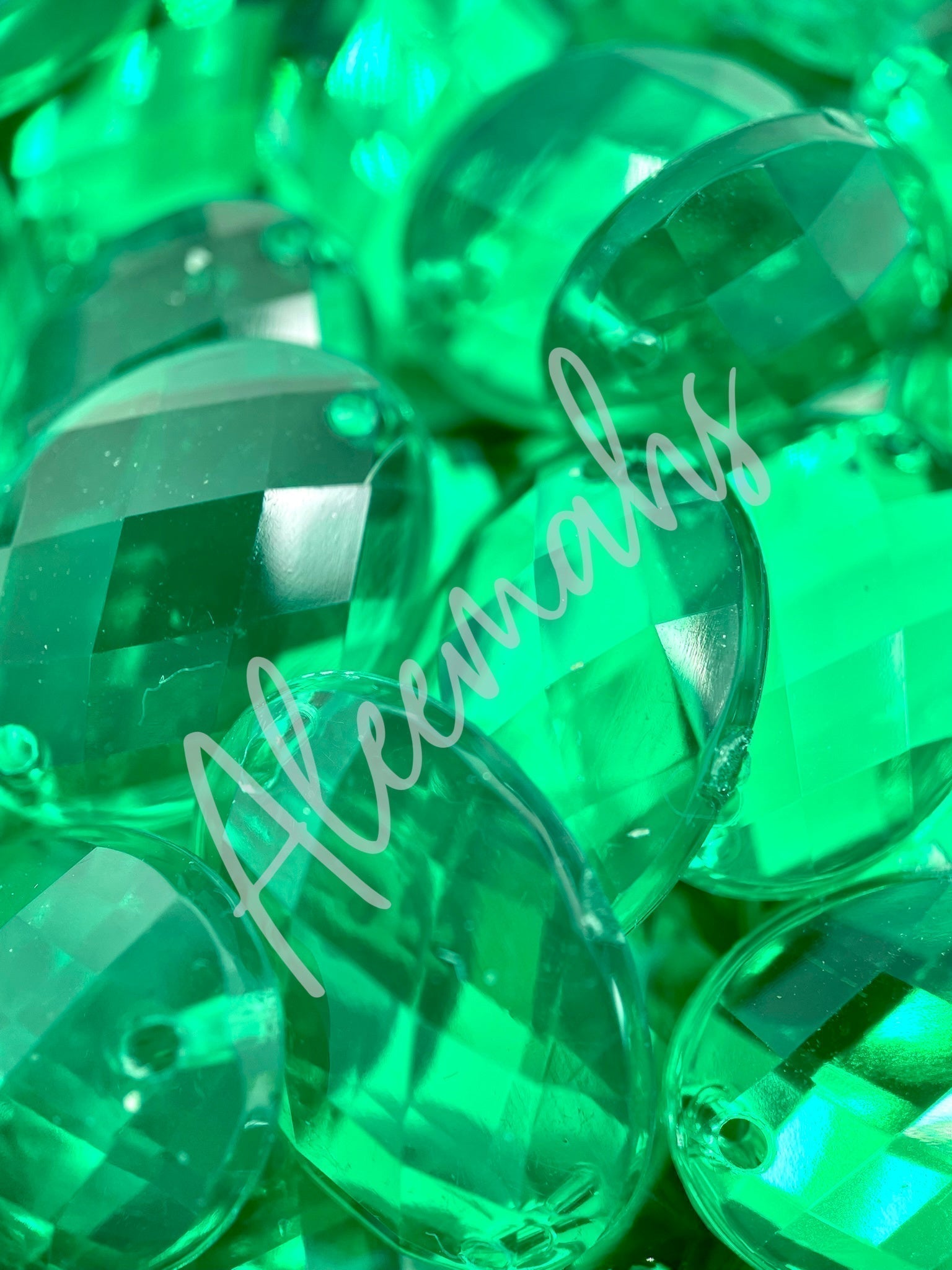 Emerald Oval Acrylic Jewel - Aleemahs