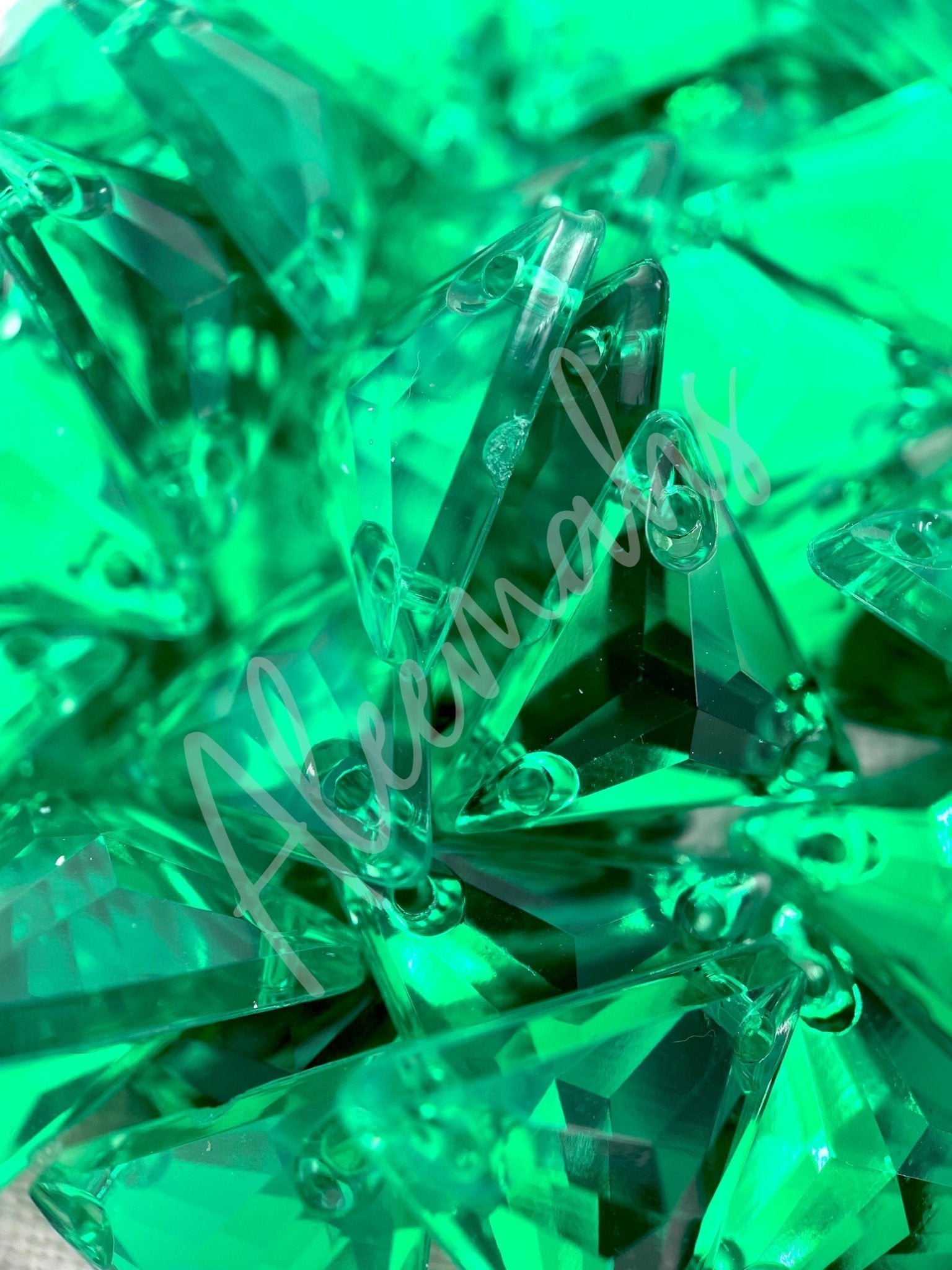 Emerald Triangle Acrylic Jewel - Aleemahs