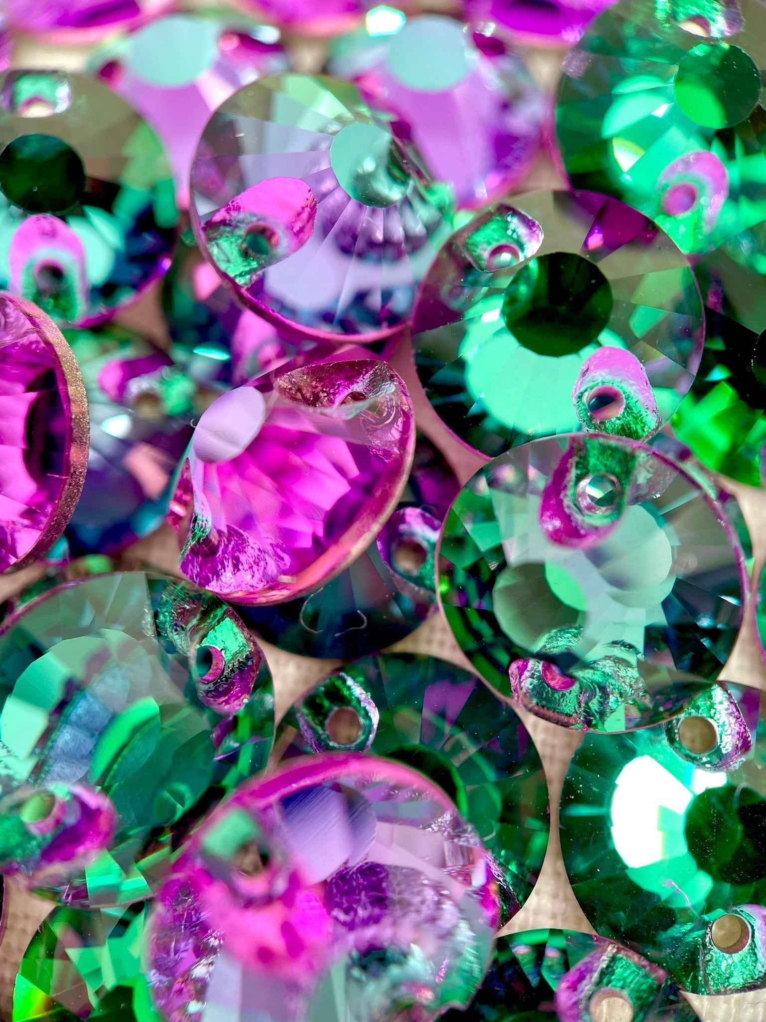 Emerald with Magenta Round 10mm Glass Jewel - Aleemahs