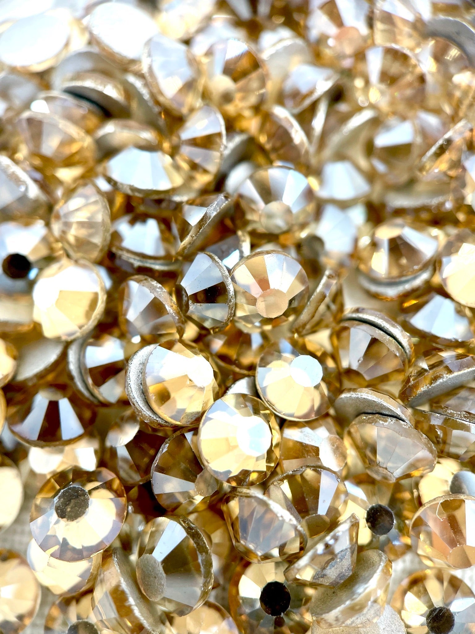 Gold Shadow Flatback - Aleemahs