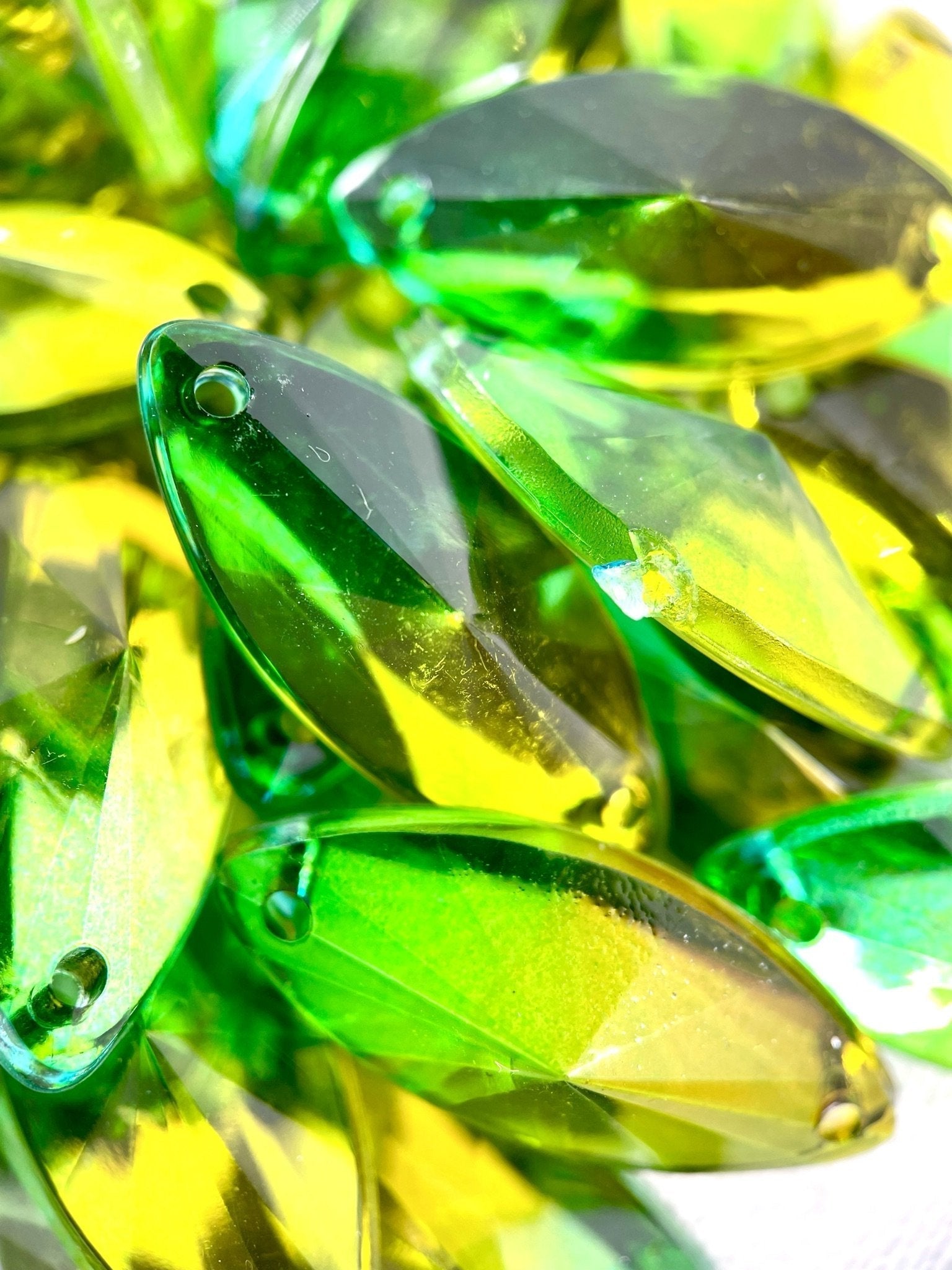Green/Yellow Eye Acrylic Jewel - Aleemahs