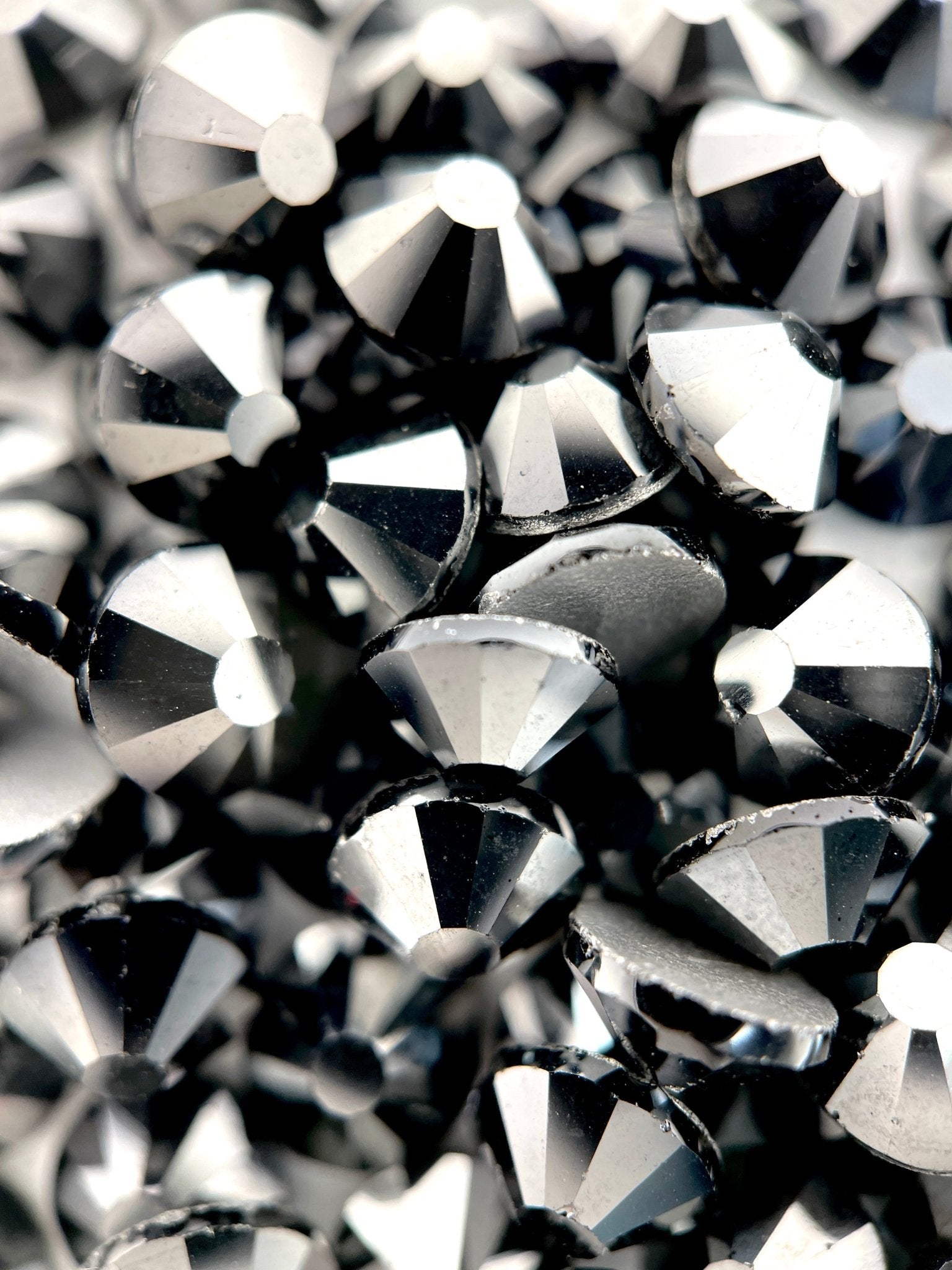 Jet Hematite Hot Fix - Aleemahs