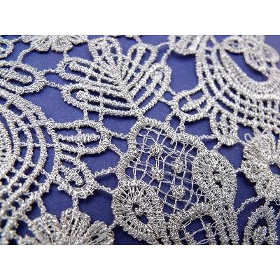 LA-018 Metallic silver neckline