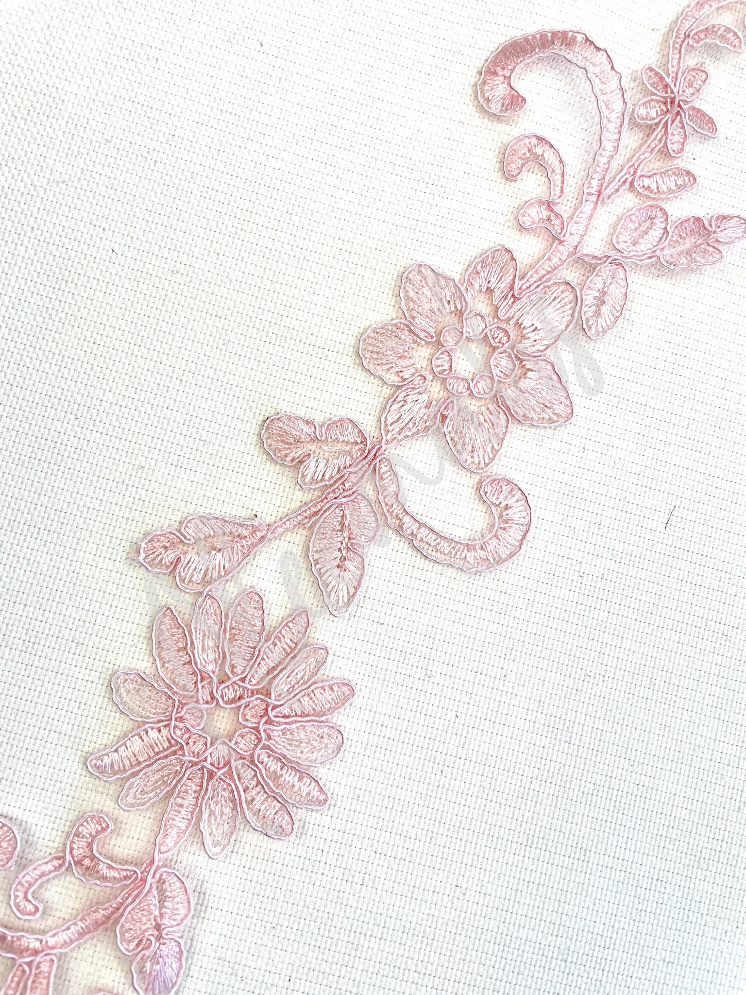 LA - 031: Lace applique pair - Aleemahs