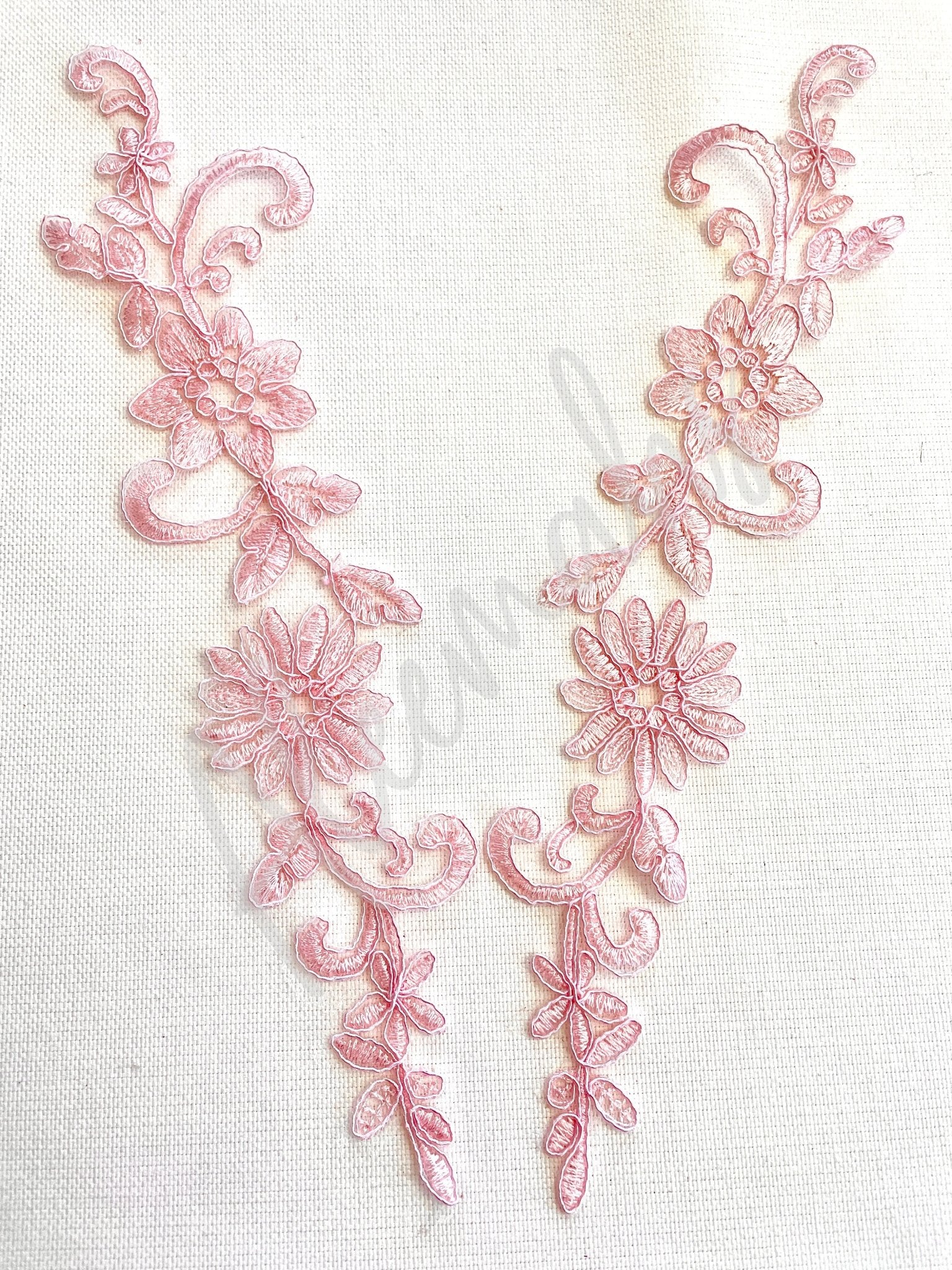 LA - 031: Lace applique pair - Aleemahs