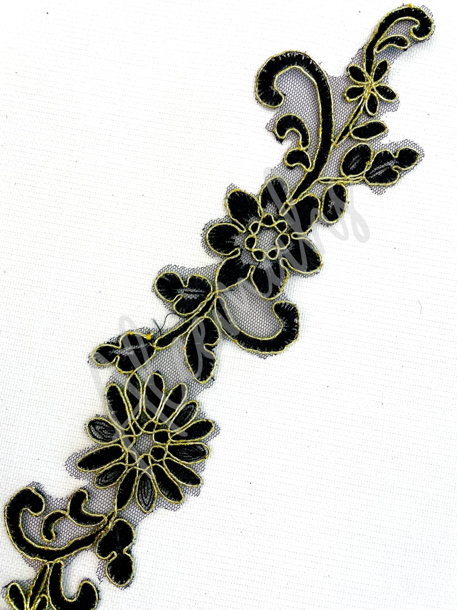 LA - 031: Lace applique pair - Aleemahs