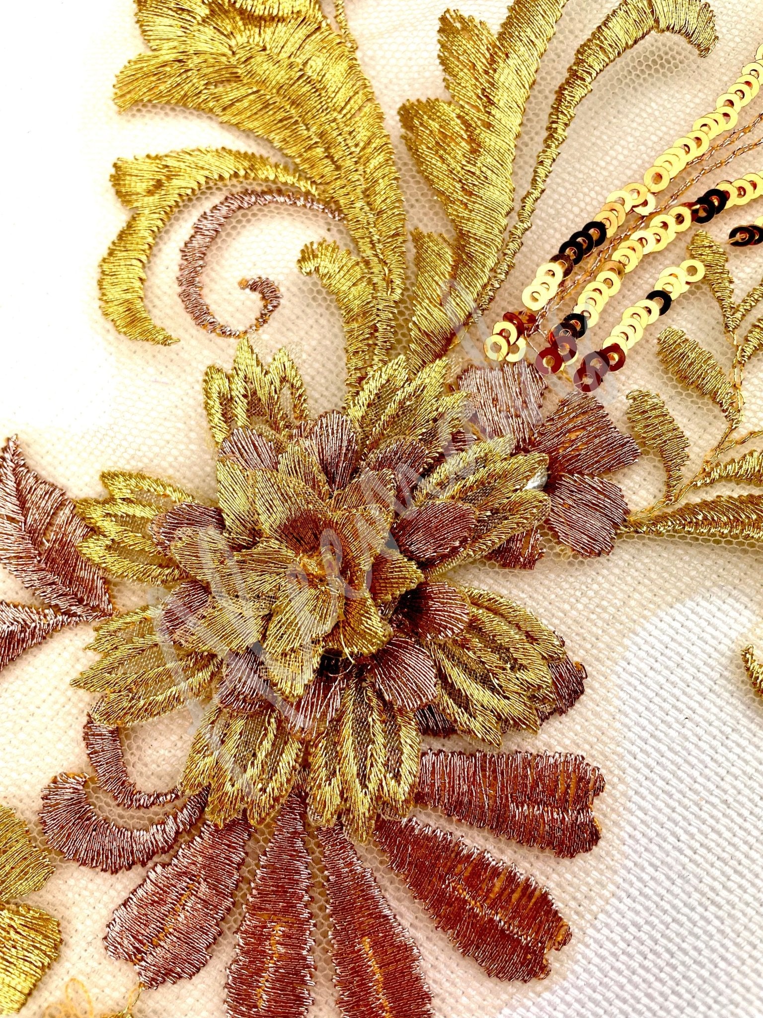 LA - 034: Gold flower spray - Aleemahs