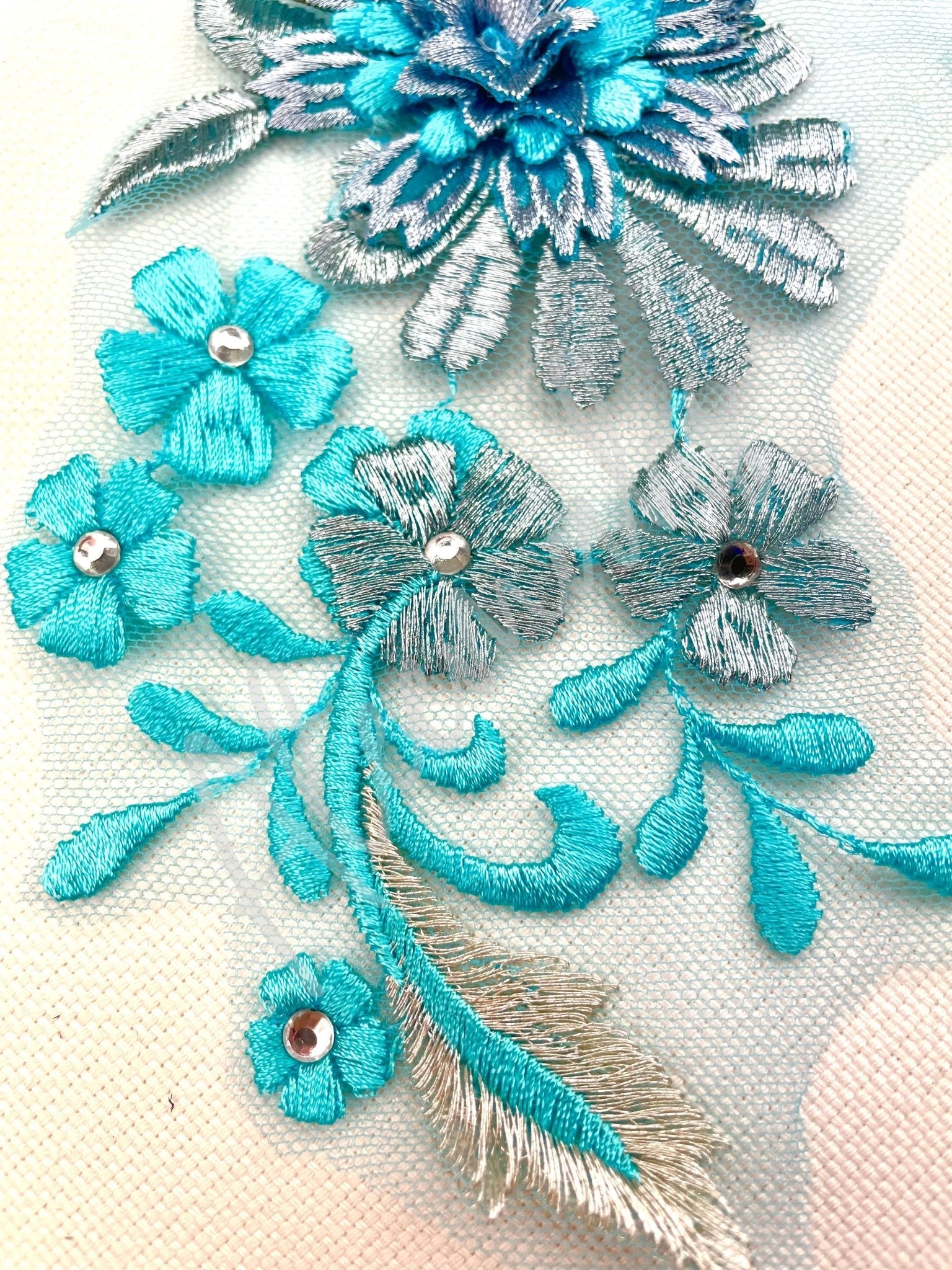 LA - 034: Turquoise and silver flower spray - Aleemahs