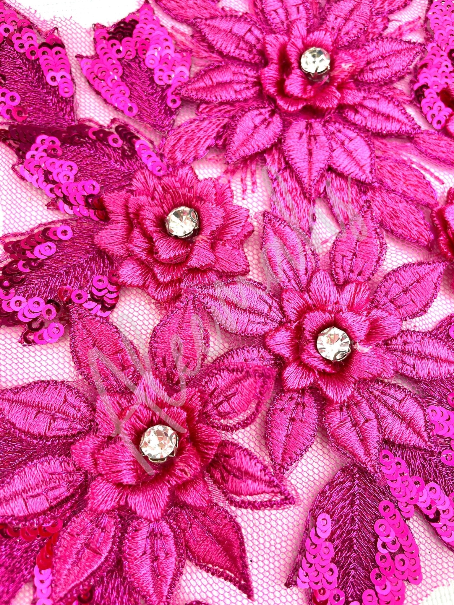 LA - 035: Large 3D applique with sequins: Fuchsia - Aleemahs