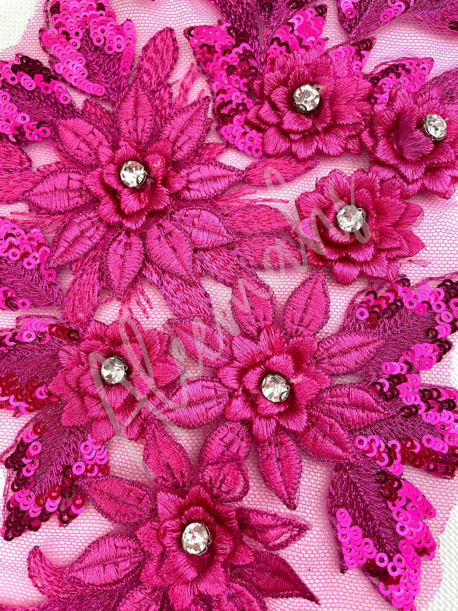 LA - 035: Large 3D applique with sequins: Fuchsia - Aleemahs