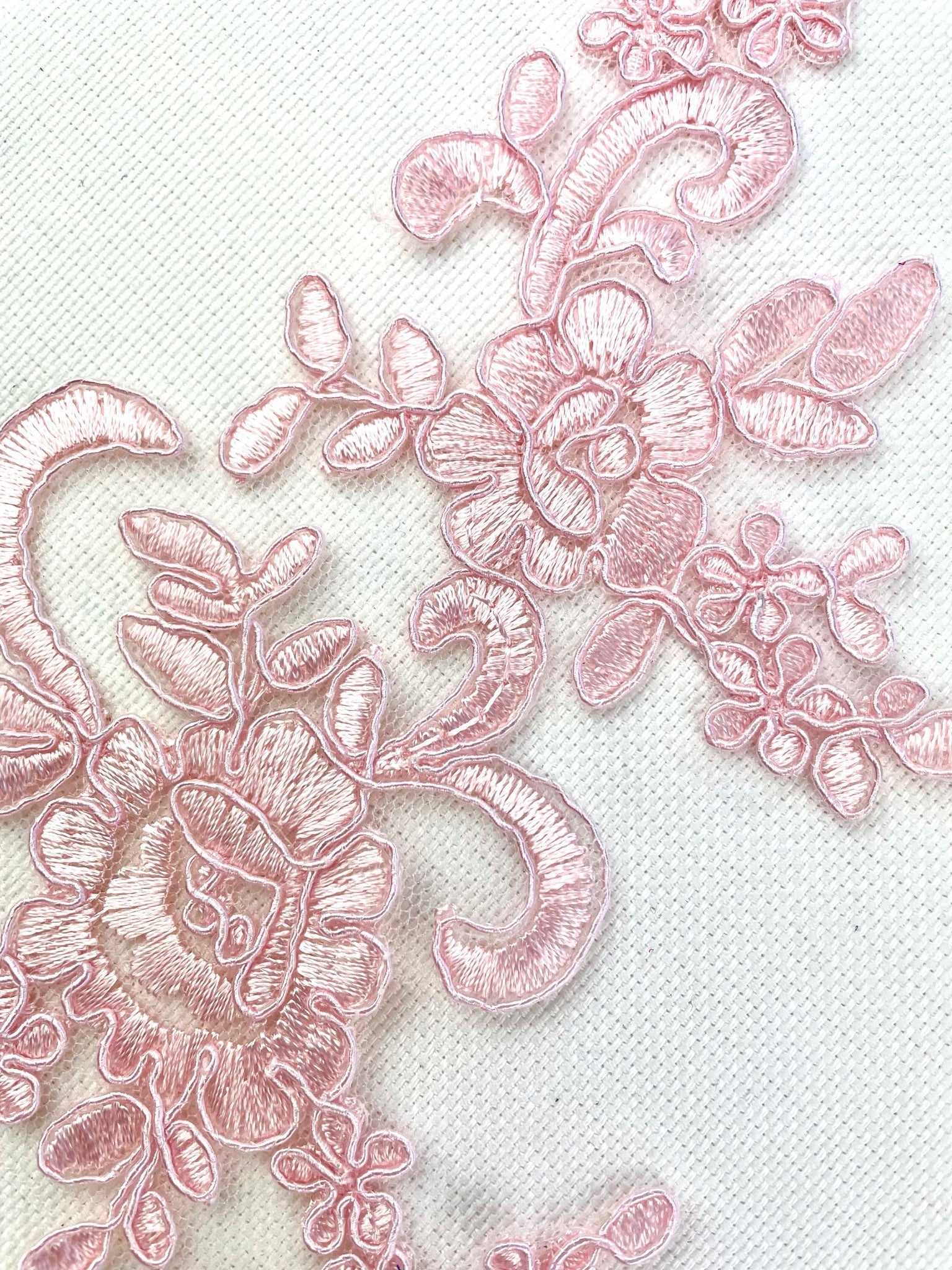LA - 040: Baby pink lace pair - Aleemahs