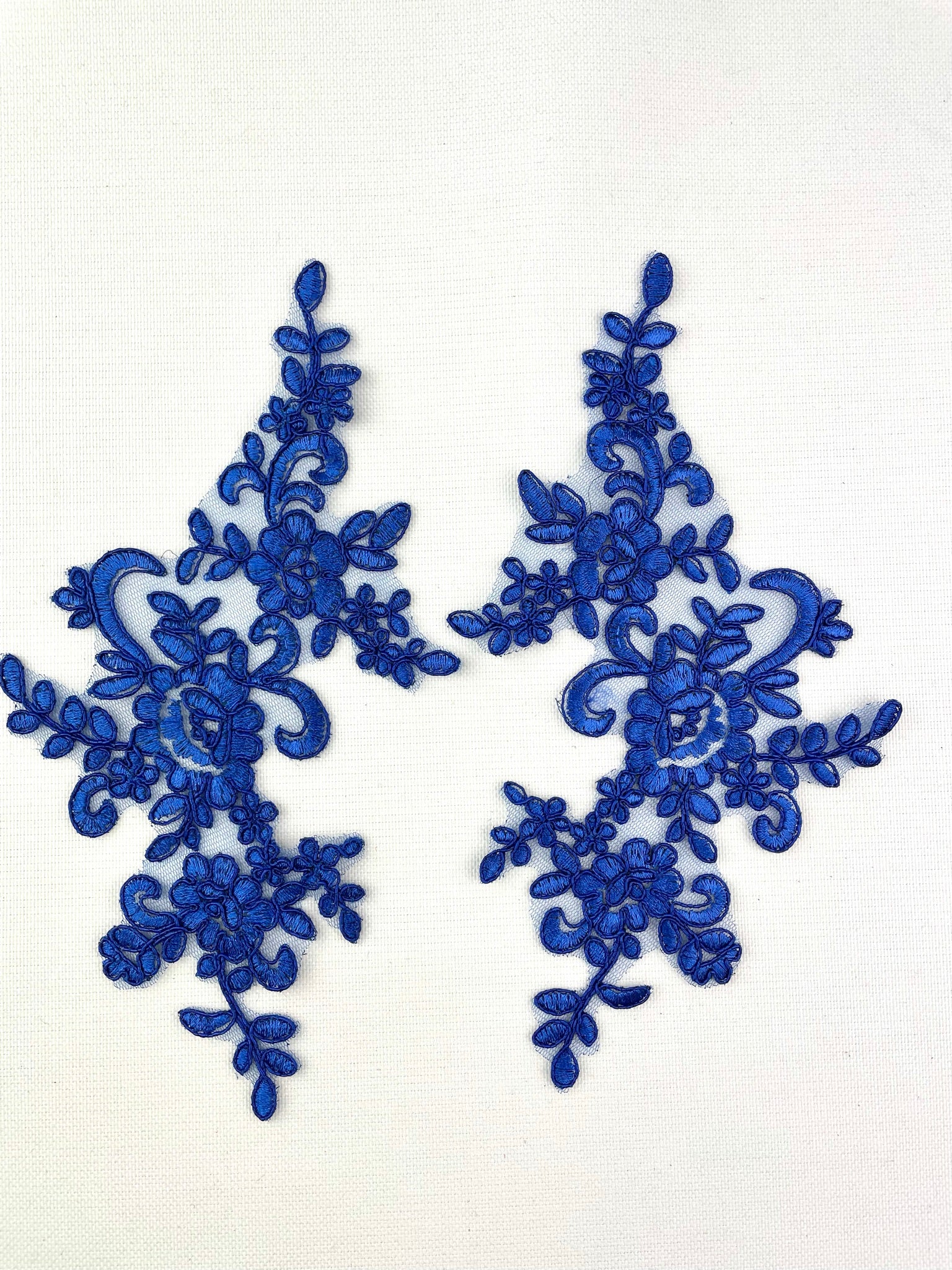 LA - 040: Royal blue lace pair - Aleemahs