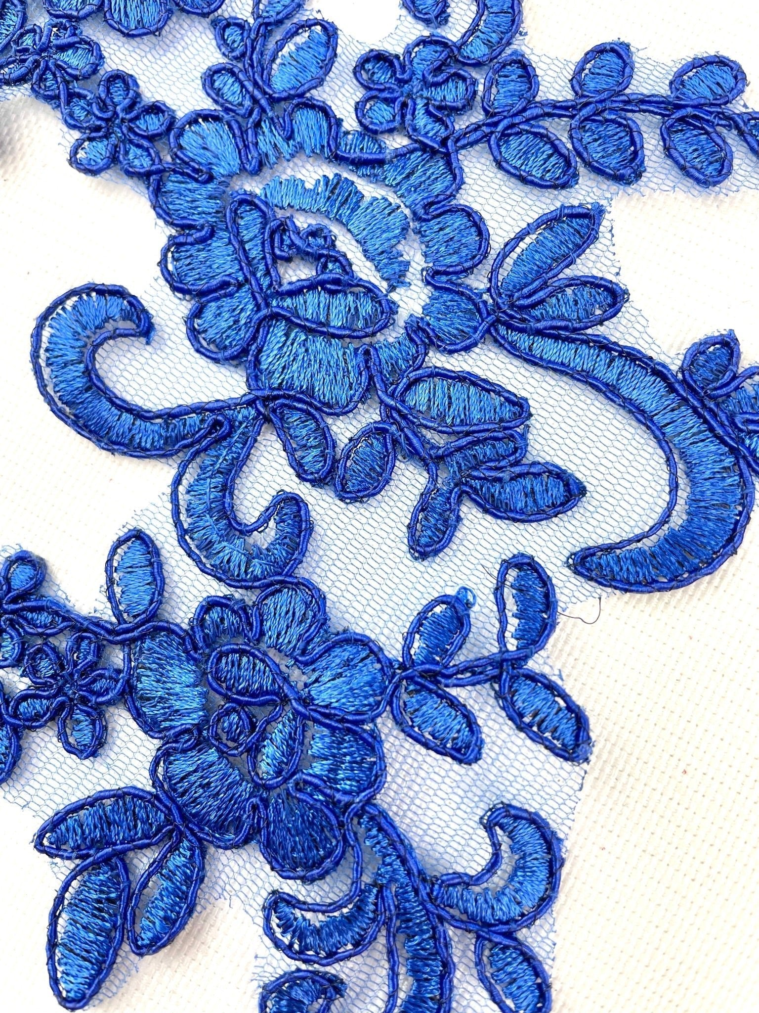 LA - 040: Royal blue lace pair - Aleemahs