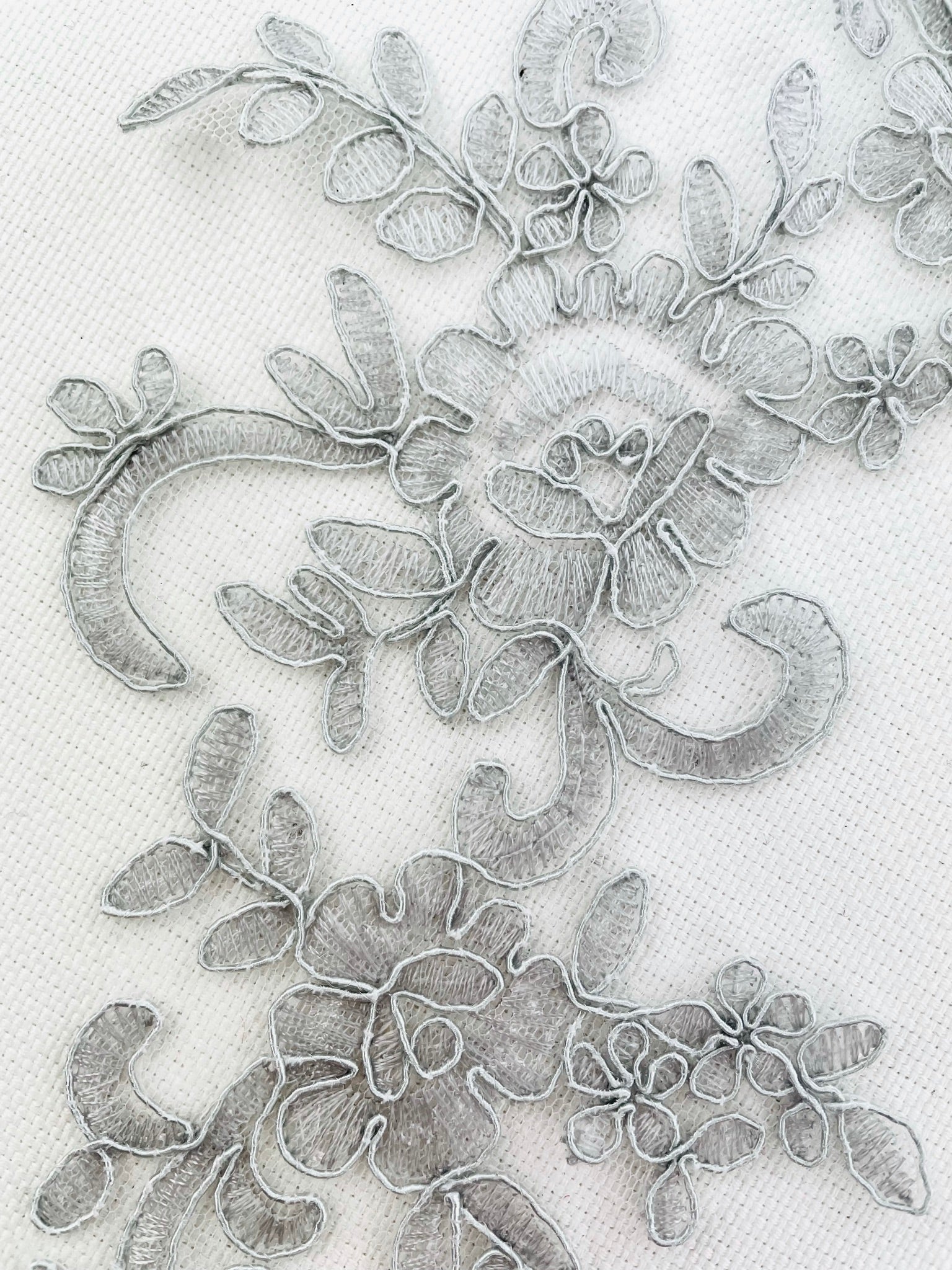 LA - 040: Silver/Grey lace pair - Aleemahs