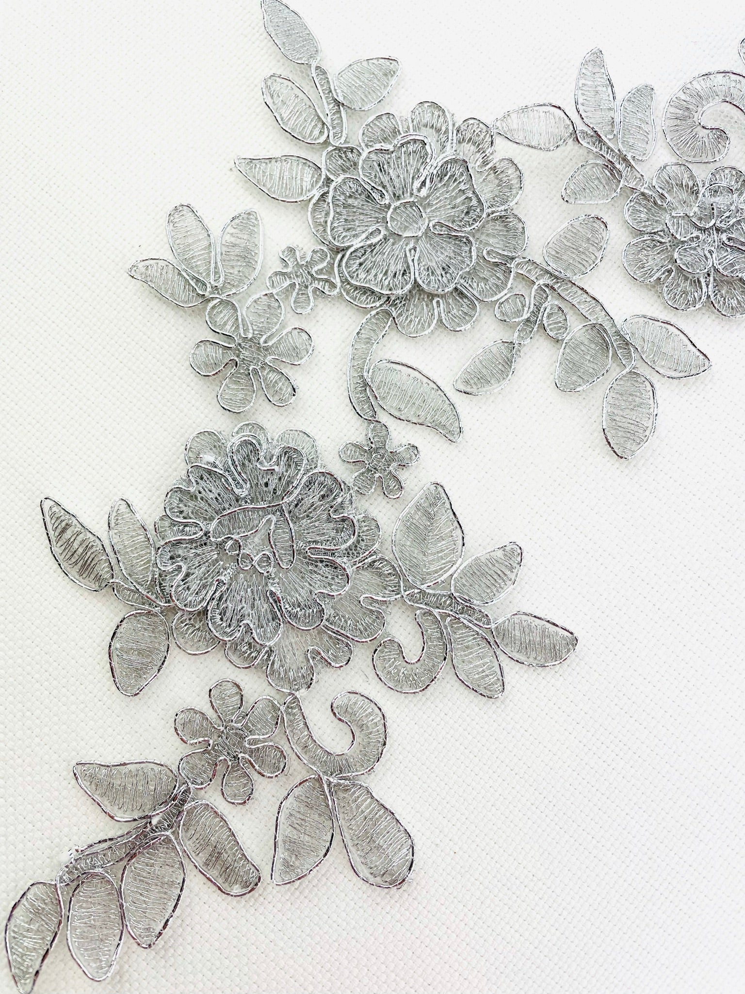 LA - 045: Metallic Silver lace applique pair - Aleemahs