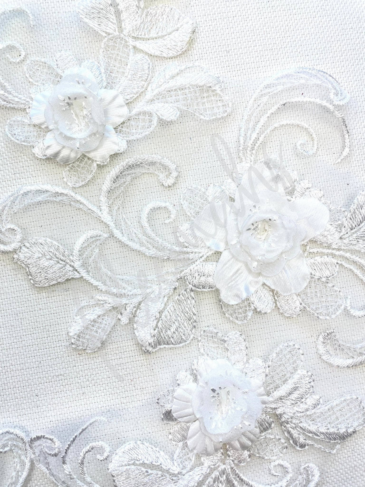 LA - 047:Floral and swirl pair - Off White - Aleemahs