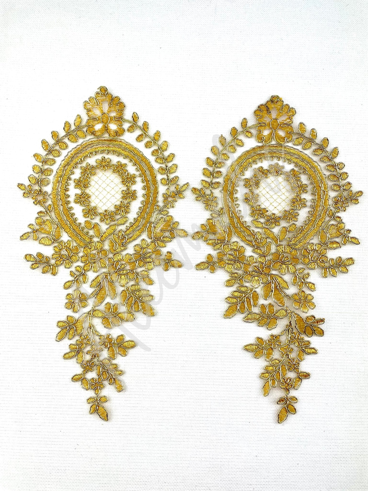 LA - 049: Gold lace pair - Aleemahs