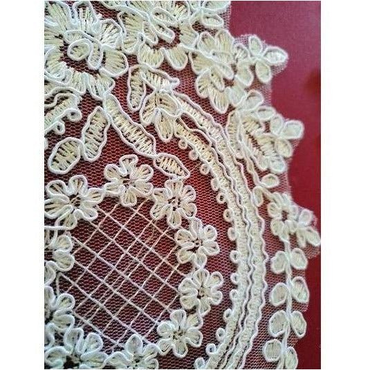 LA - 049: Ivory lace pair - Aleemahs