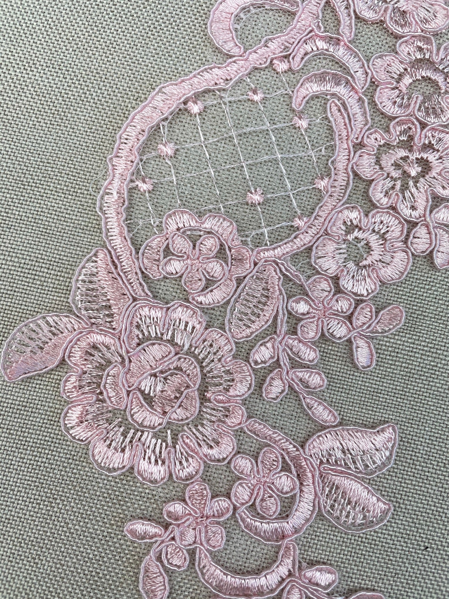 LA - 051: Pale Pink lace pair - Aleemahs