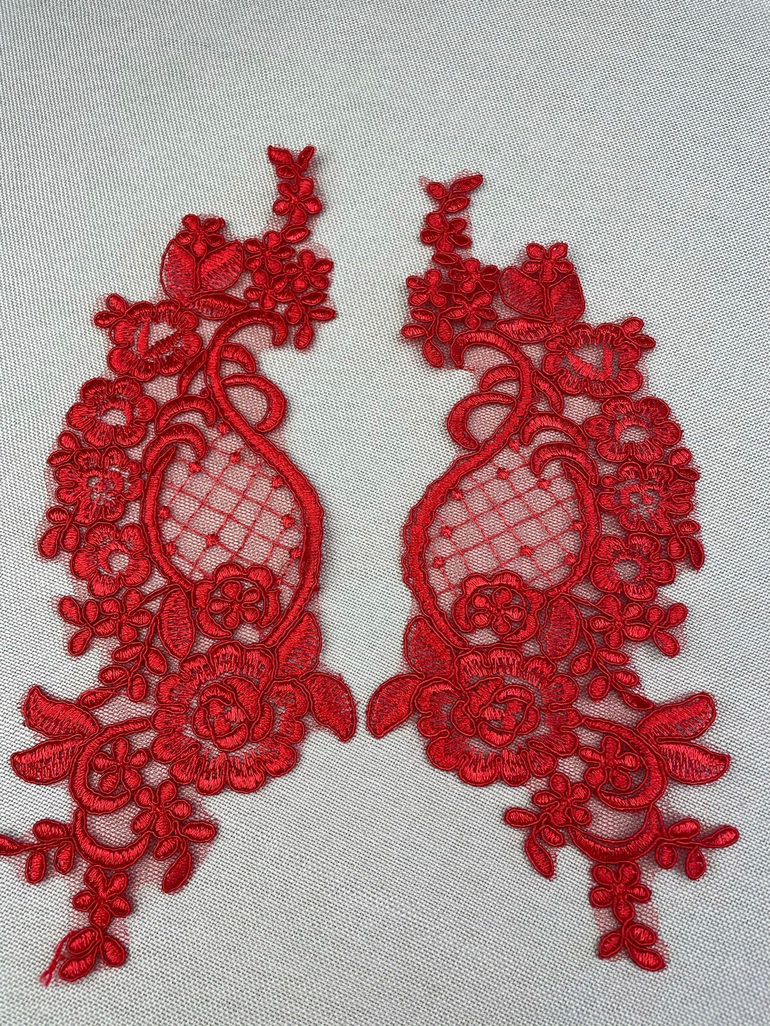 LA - 051: Red lace pair - Aleemahs