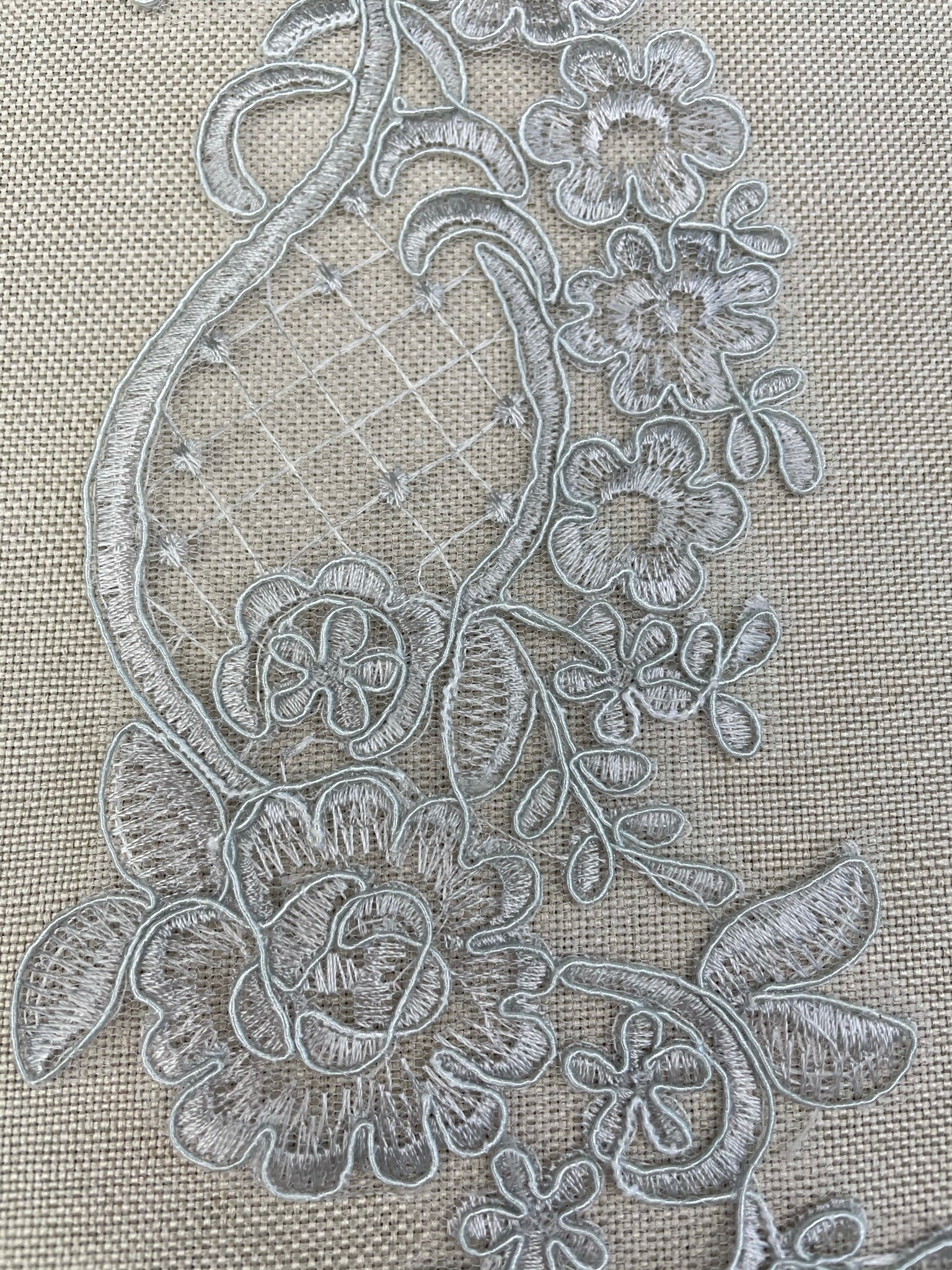 LA - 051: Silver/grey lace pair - Aleemahs