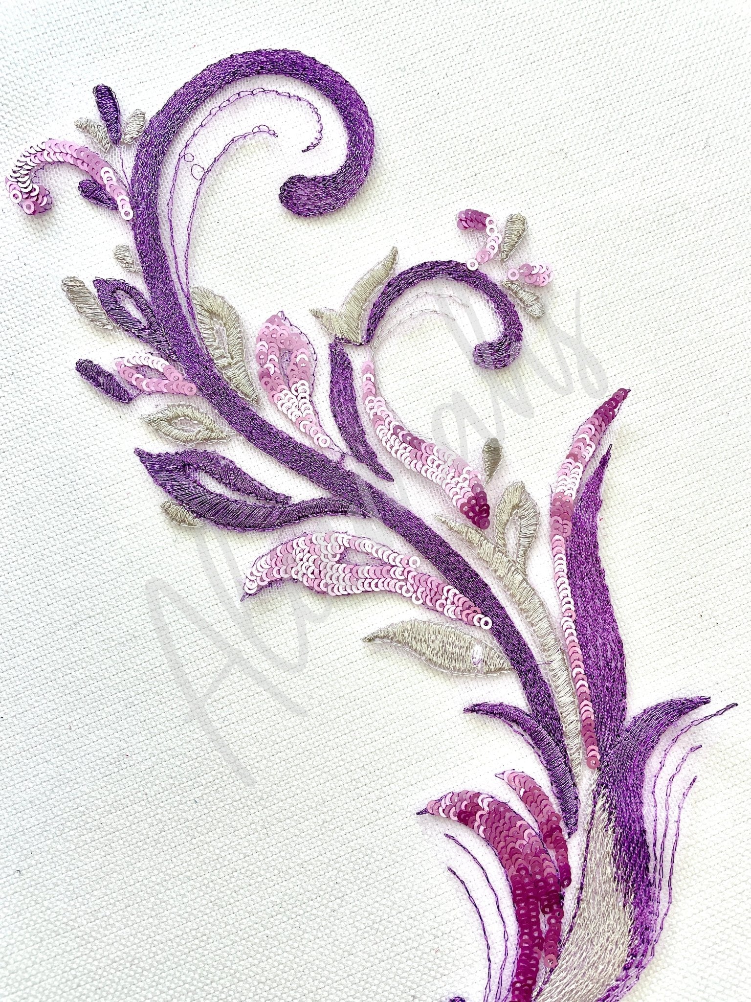 LA - 052: Lilac lace pair - Aleemahs