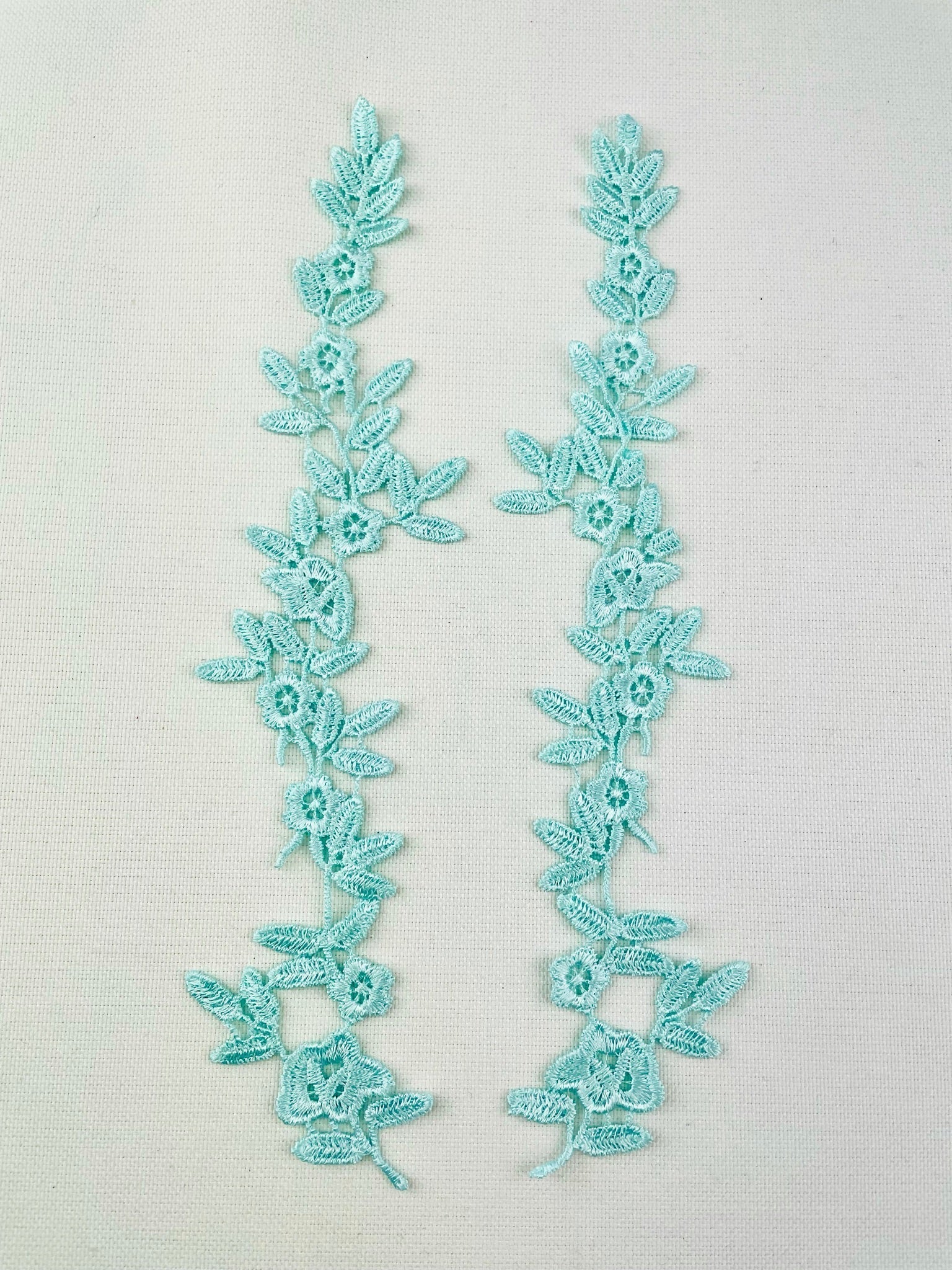 LA - 057: Light spearmint long floral pair - Aleemahs
