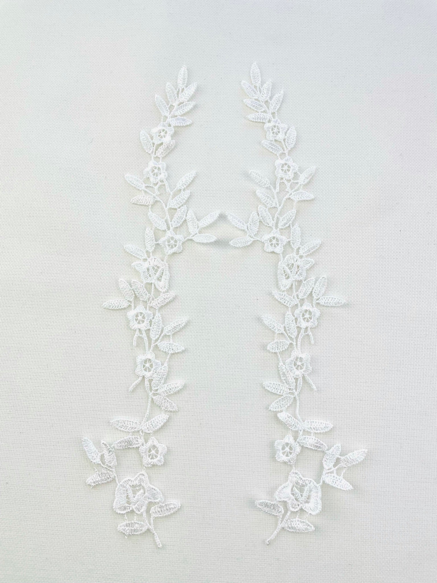 LA - 057: White long floral pair - Aleemahs