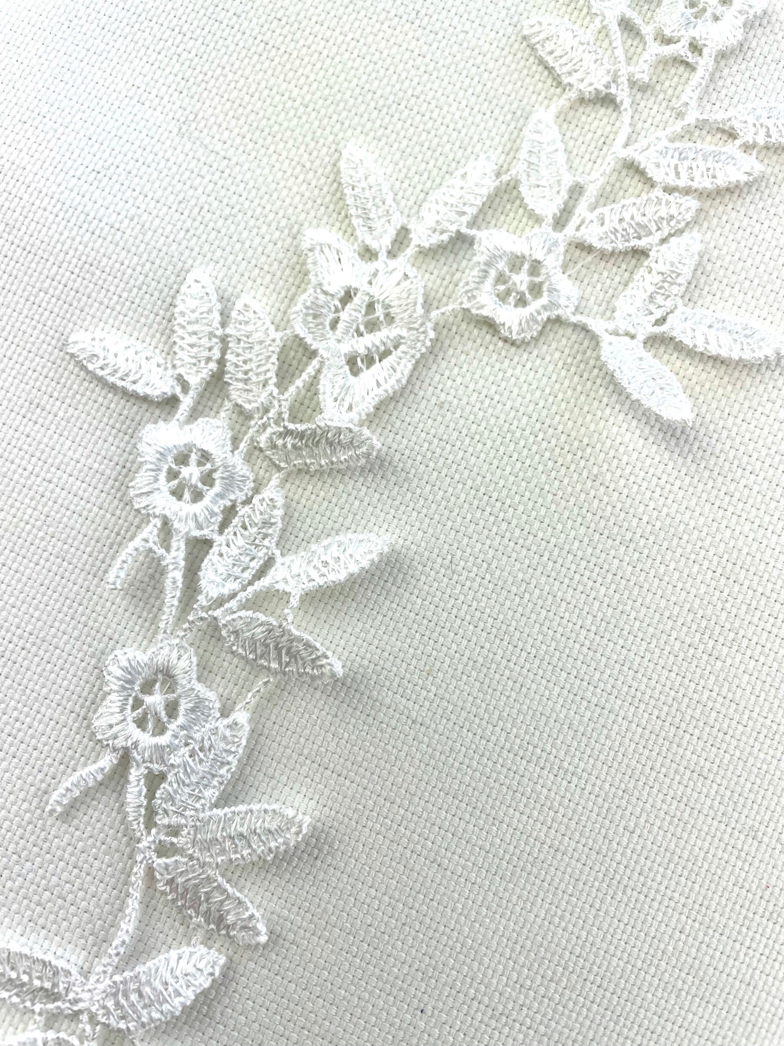 LA - 057: White long floral pair - Aleemahs