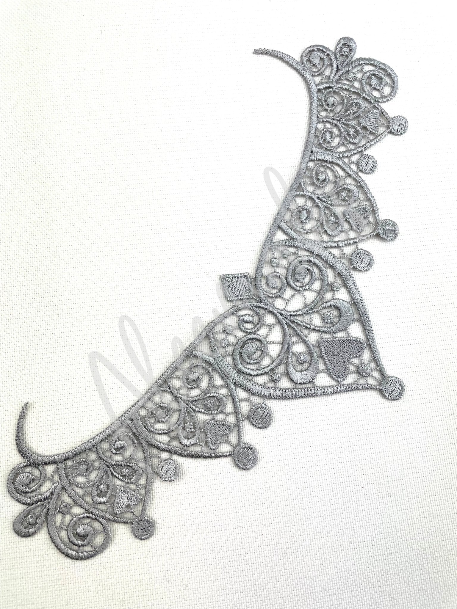 LA - 064: Silver - Aleemahs