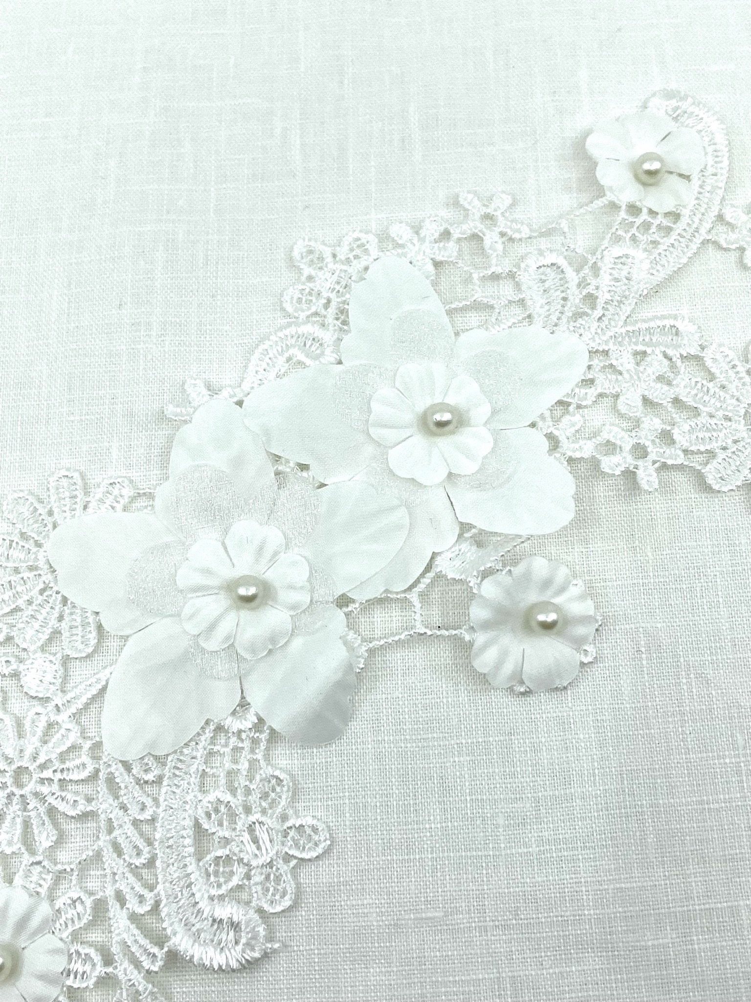 LA - 1013 Off White applique pair with pearls - Aleemahs