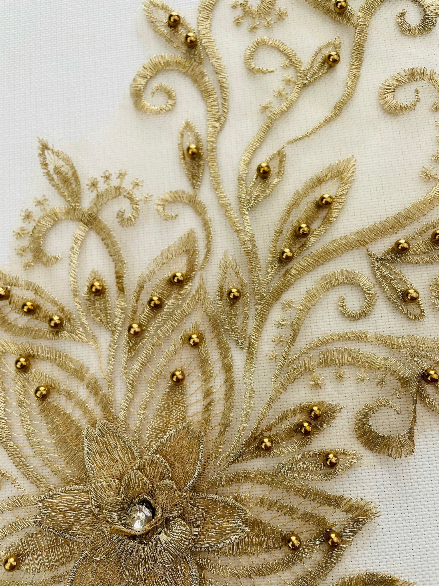 LA - 2105 - Gold with Gold Pearls and Rhinestone - Aleemahs