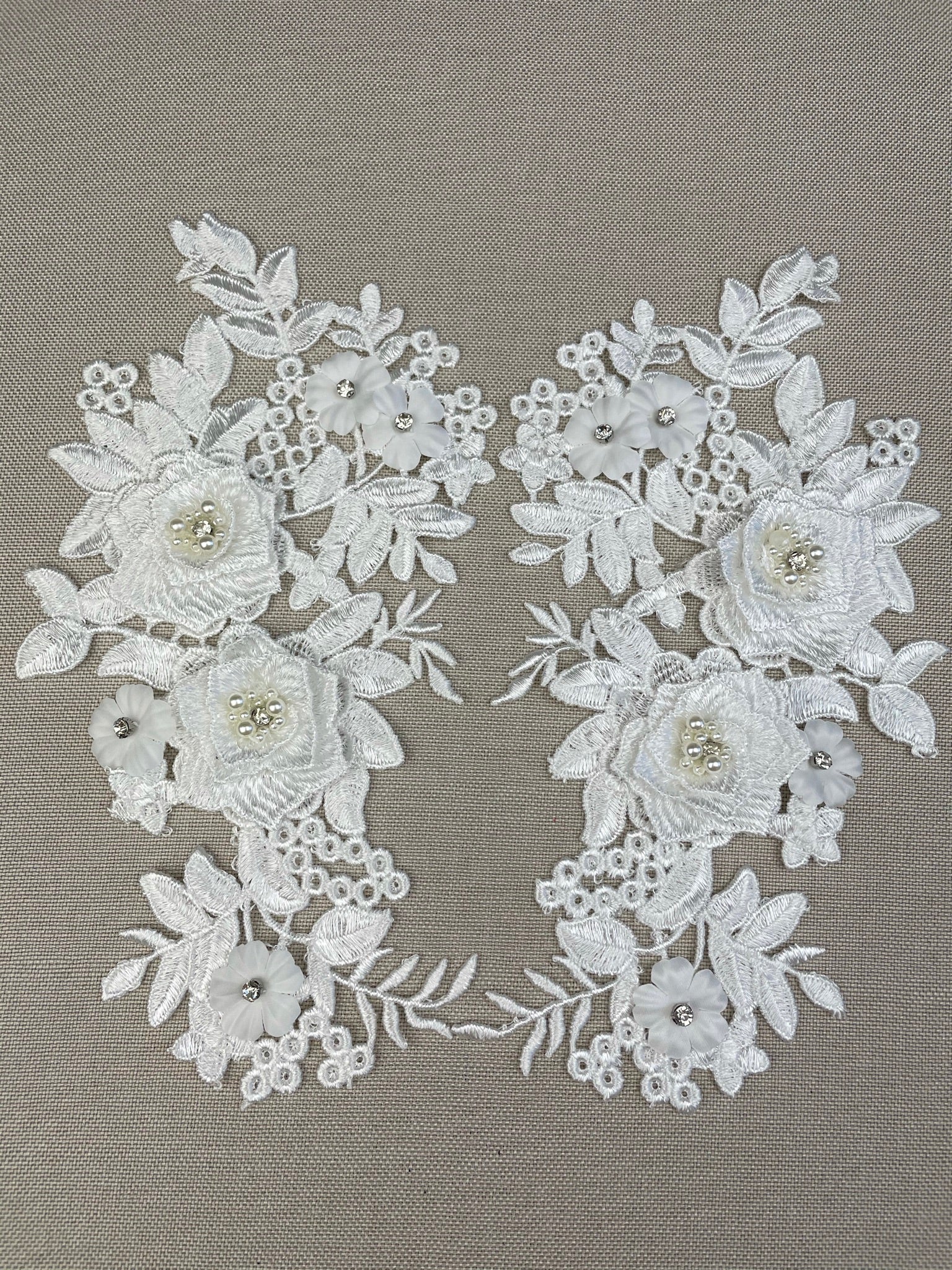 LA - 2106 - Off White with Pearls and Rhinestone - Aleemahs