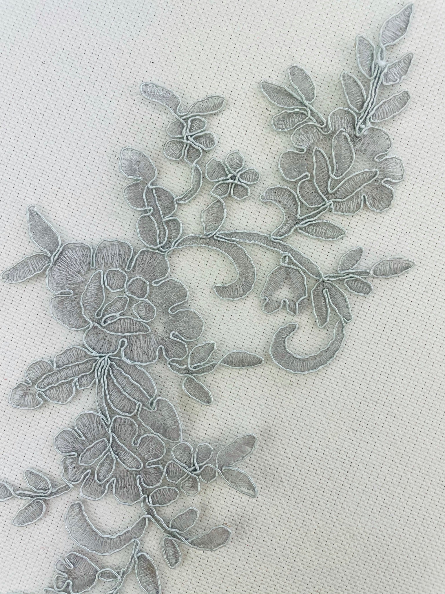 LA - 2107 - Silver lace Pair - Aleemahs