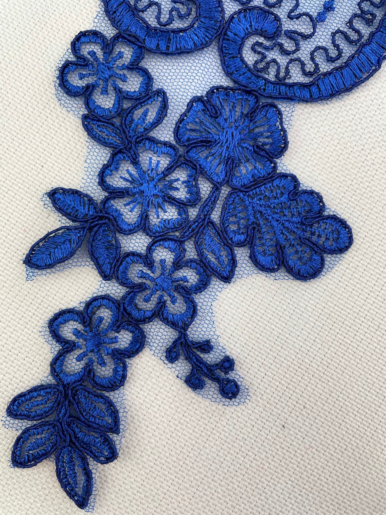 LA - 2109 - Royal Blue lace Pair - Aleemahs
