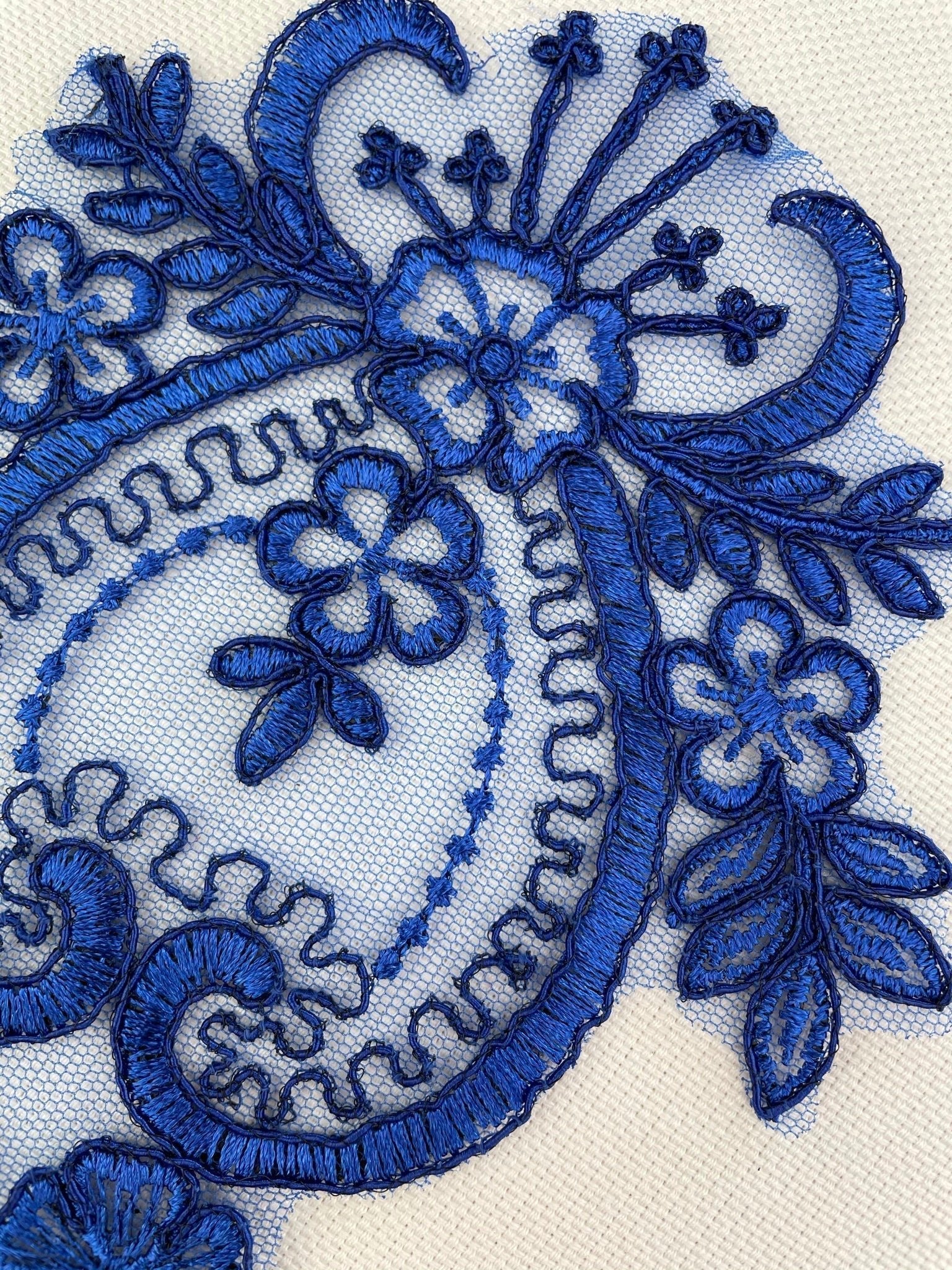 LA - 2109 - Royal Blue lace Pair - Aleemahs